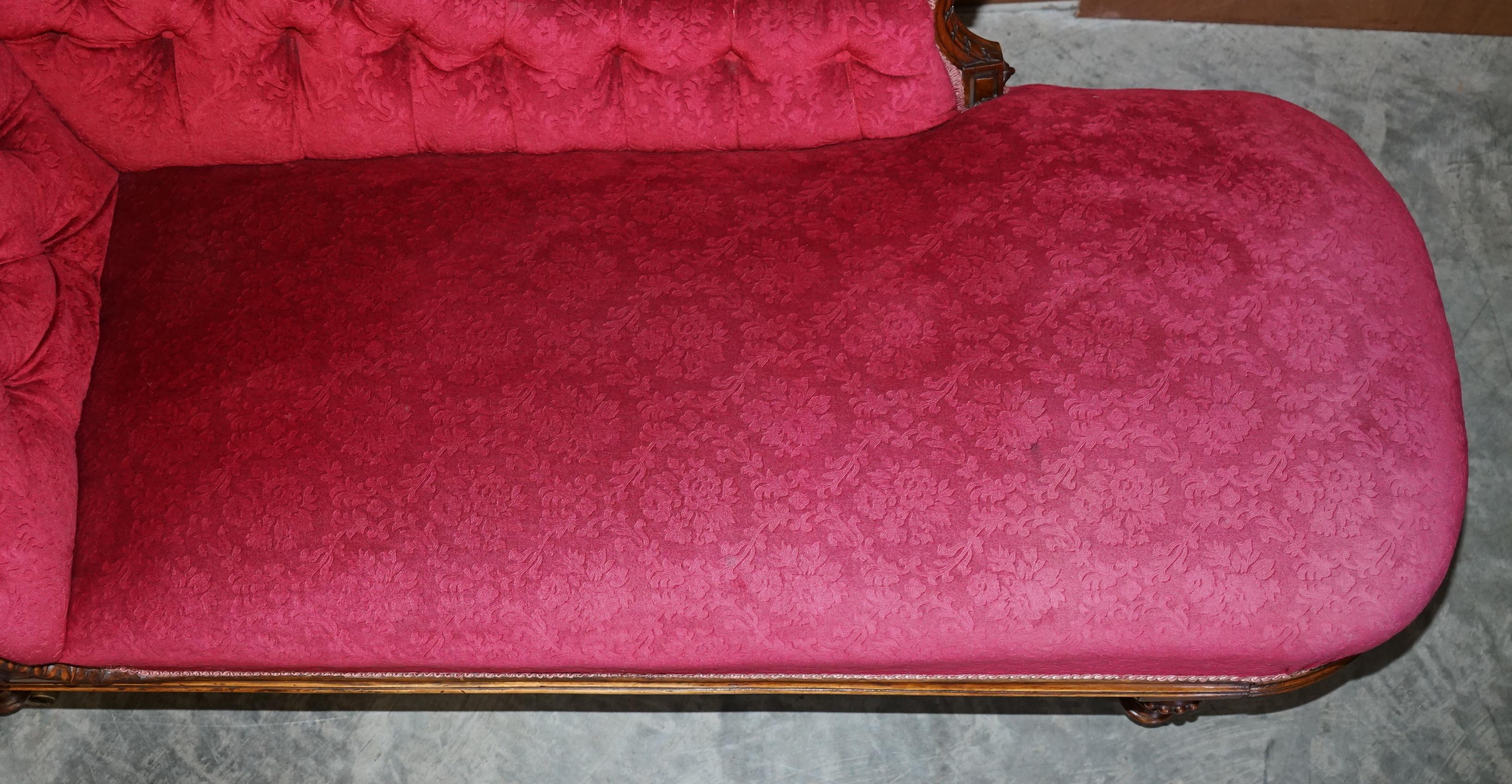 Restored Antique Howard & Son's Berners Street Chesterfield Chaise Lounge Sofa For Sale 3