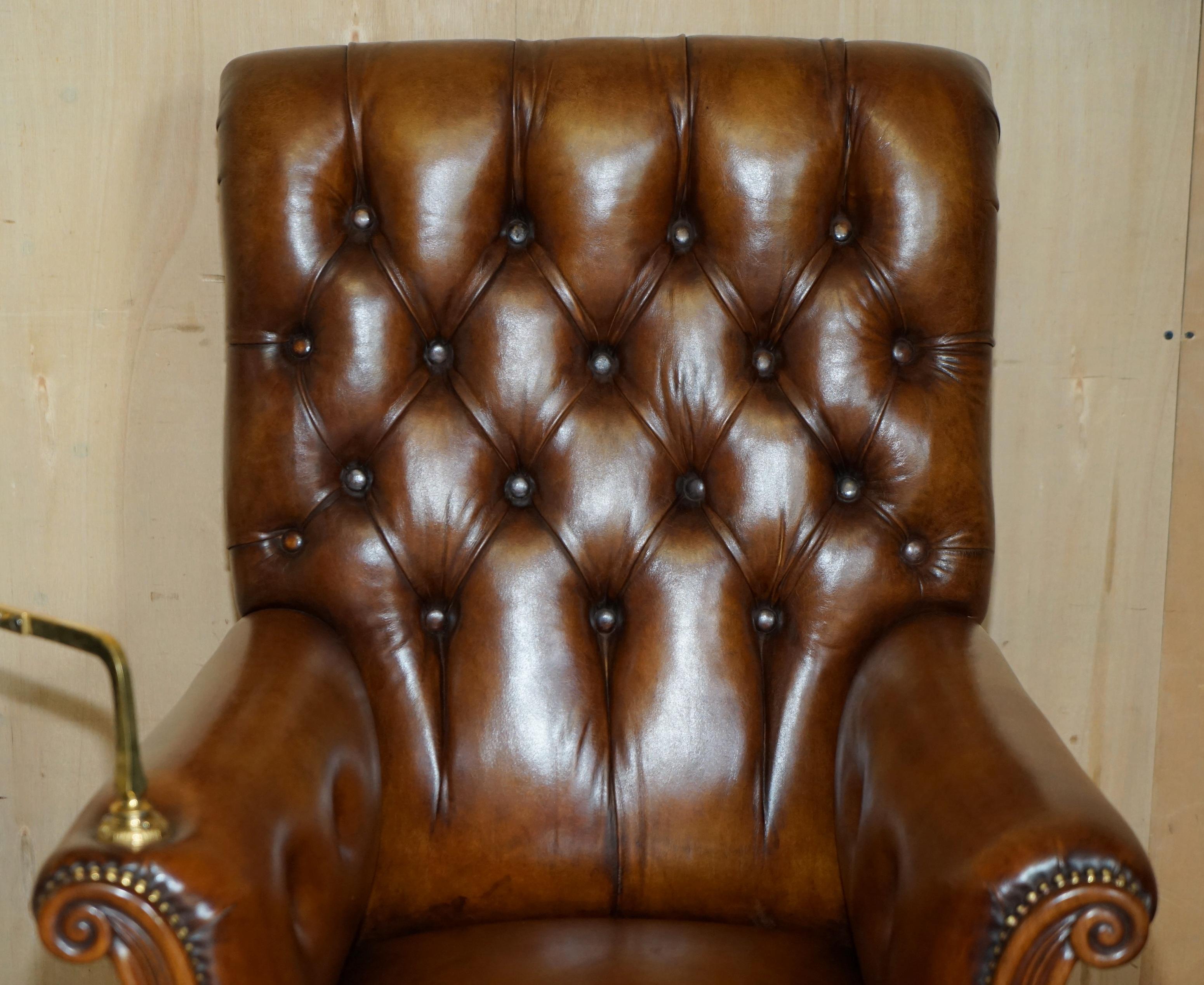 William IV RESTORED ANTiQUE WILLIAM IV CHESTERFIELD BROWN LEATHER ARMCHAIR + WRITING SLOPE For Sale