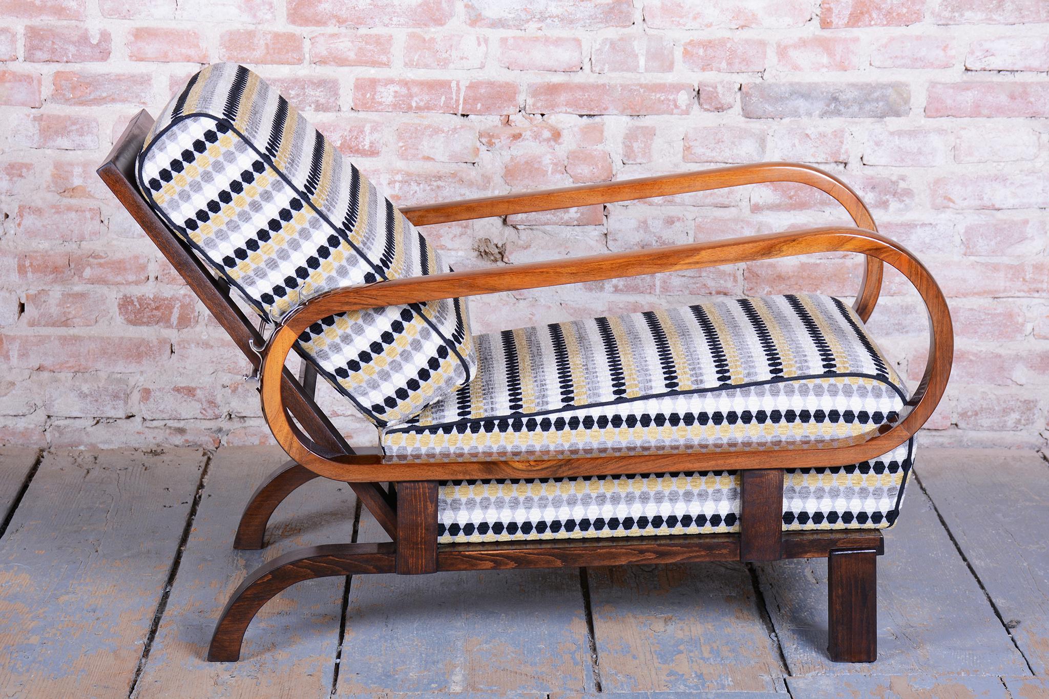 Fauteuil réglable Art déco restauré, par J. Halabala, UP Závody, République tchèque. 1920s Bon état - En vente à Brandys nad Labem, Středočeský kraj