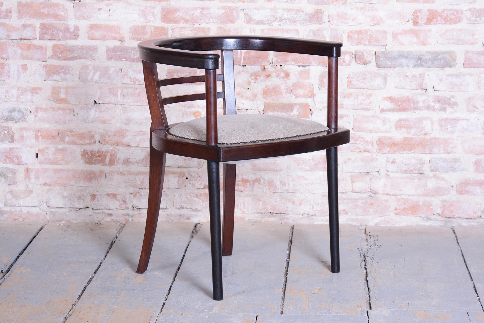Début du 20ème siècle Fauteuil Art Déco restauré, Wien. Werkstätte, J. Hoffmann, Autriche, années 1910 en vente
