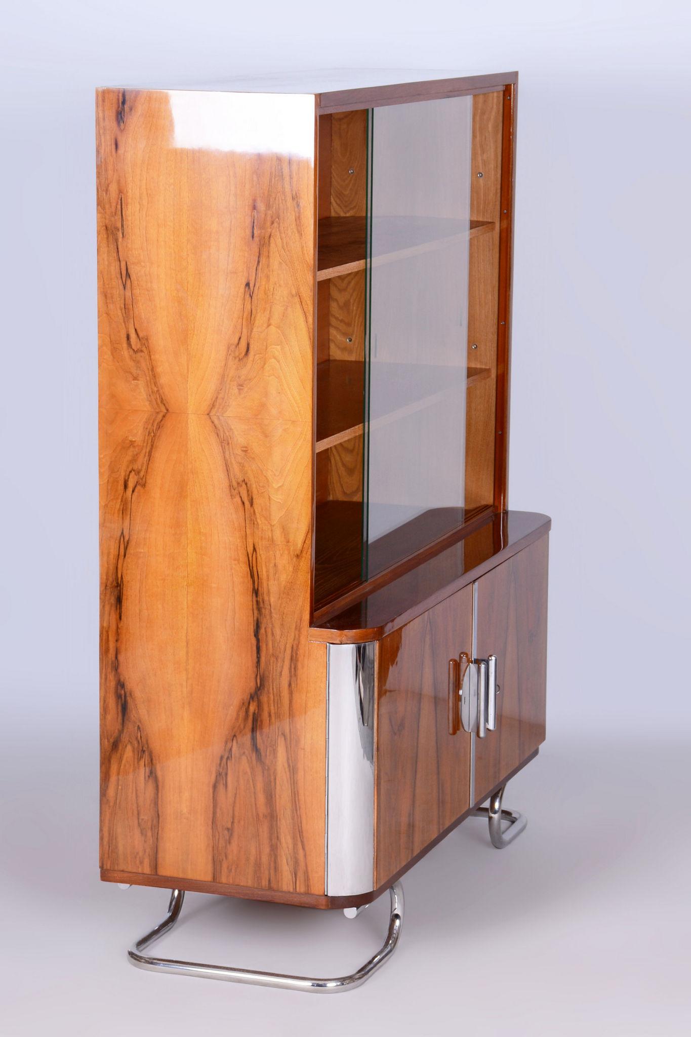 Restored Art Deco Bookcase, by Vichr a spol., Walnut, Glass, Czech, 1930s For Sale 9