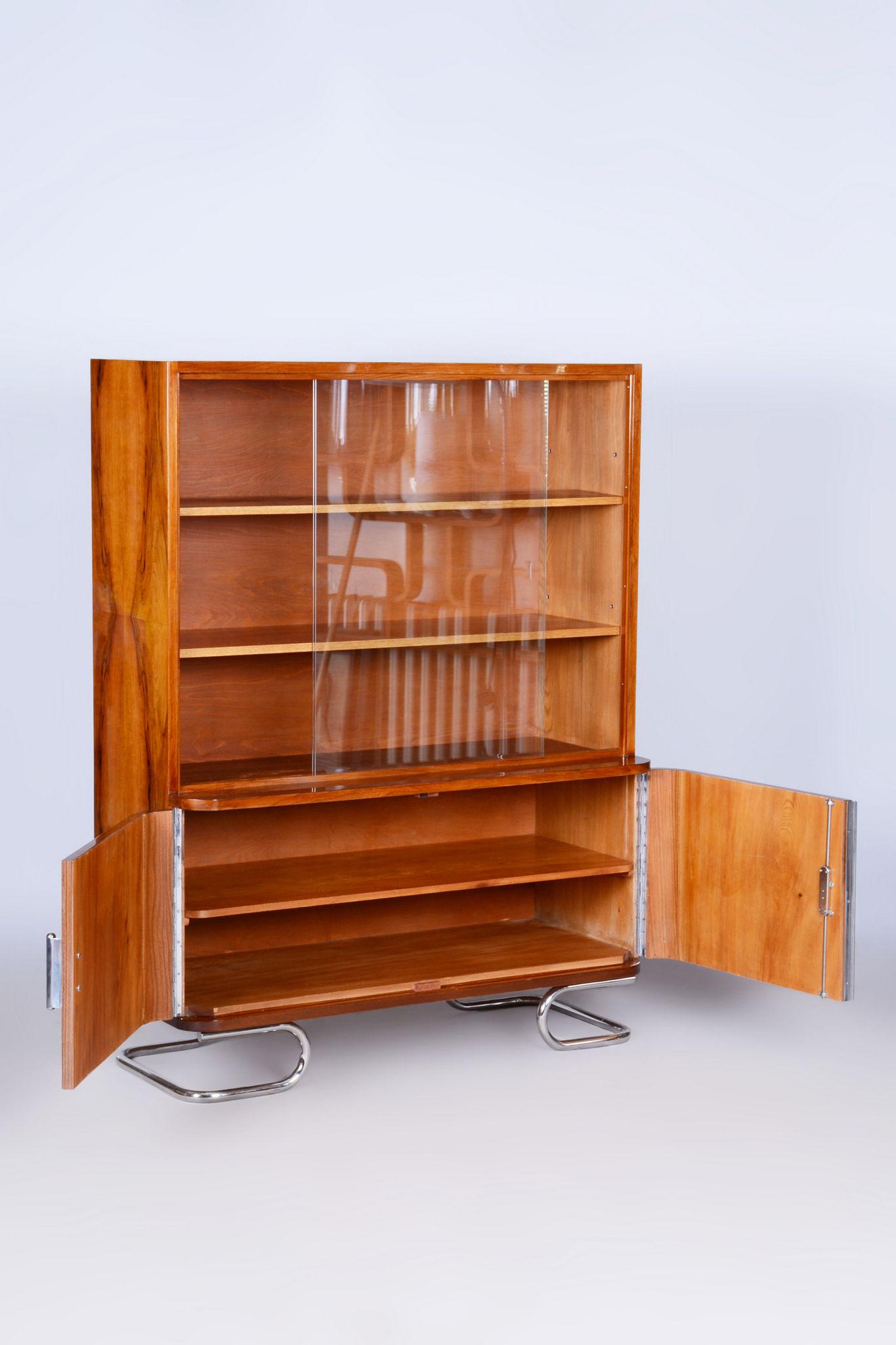 Restored Art Deco Bookcase, by Vichr a spol., Walnut, Glass, Czech, 1930s For Sale 5