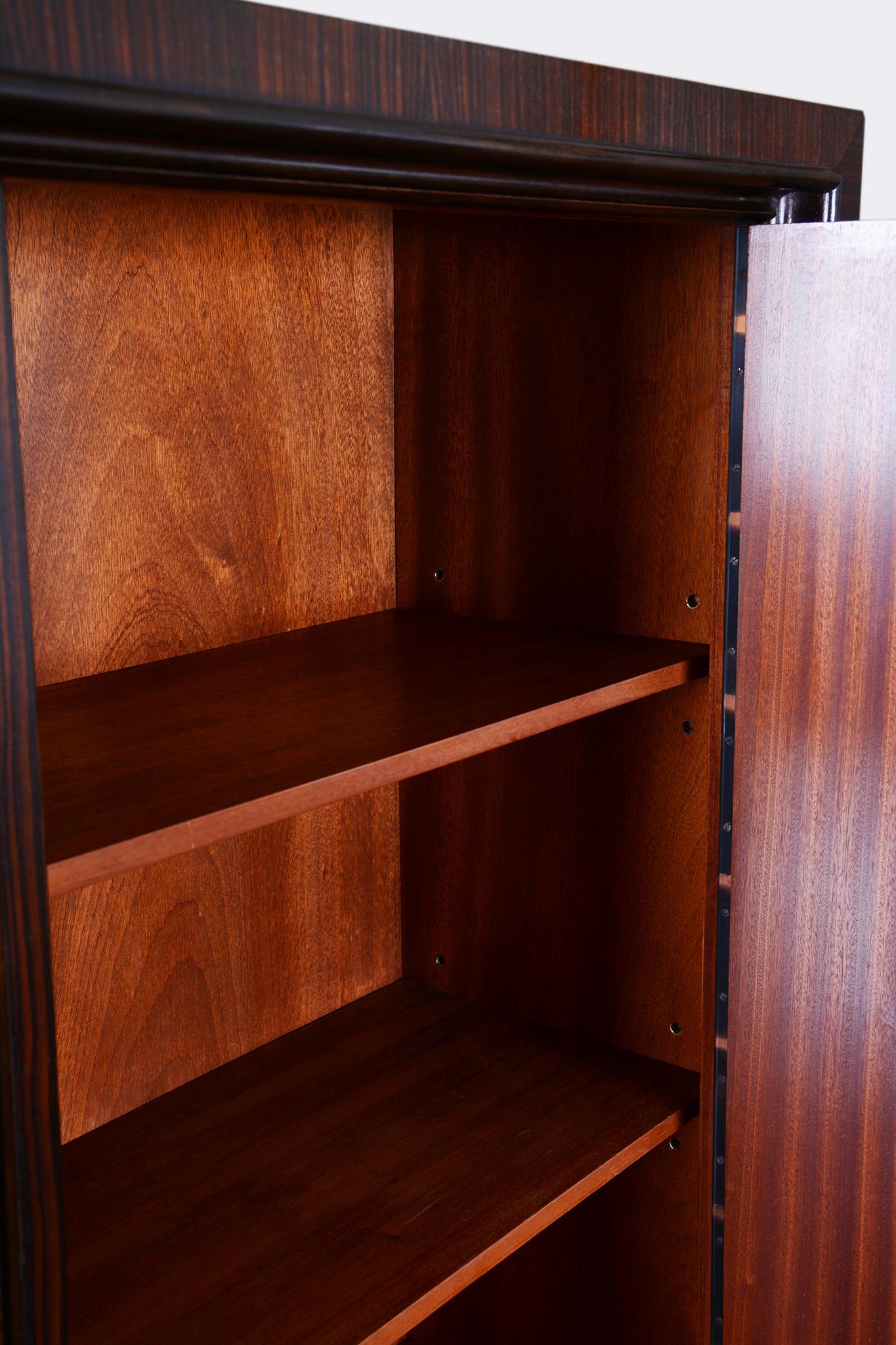 Restauriertes Art Deco Bücherregal, Eiche, Makassar-Ebenholz, poliert, Frankreich, 1920er Jahre im Angebot 4