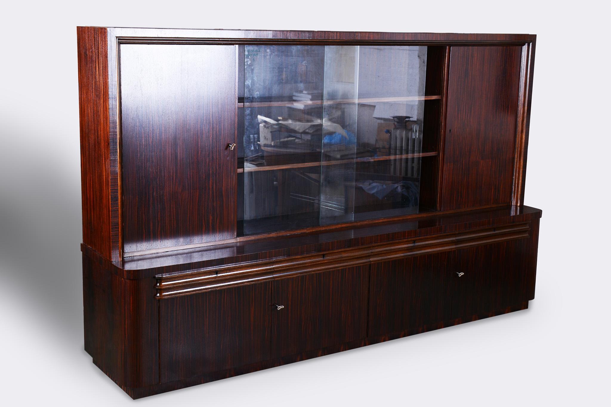 Restauriertes Art Deco Bücherregal, Eiche, Makassar-Ebenholz, poliert, Frankreich, 1920er Jahre (Französisch) im Angebot