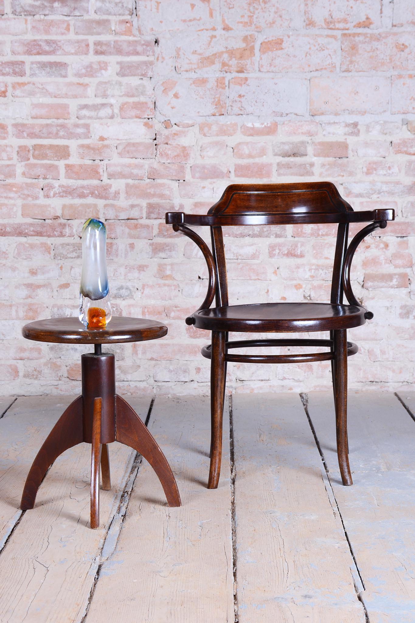 Chaise Art déco restaurée, bois de hêtre, polonaise revisitée, tchèque, années 1920 en vente 7