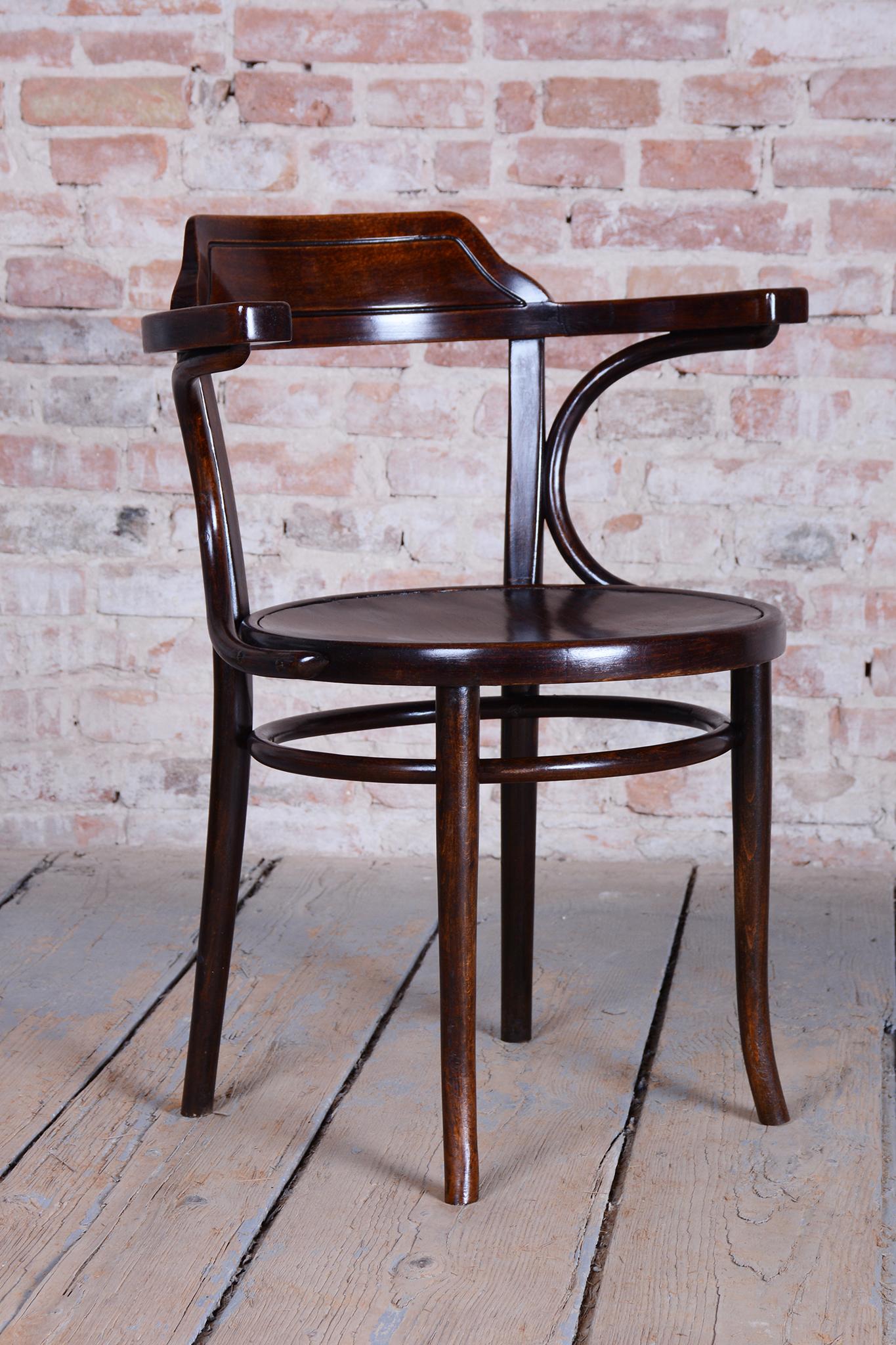 Chaise Art déco restaurée, bois de hêtre, polonaise revisitée, tchèque, années 1920 Bon état - En vente à Brandys nad Labem, Středočeský kraj