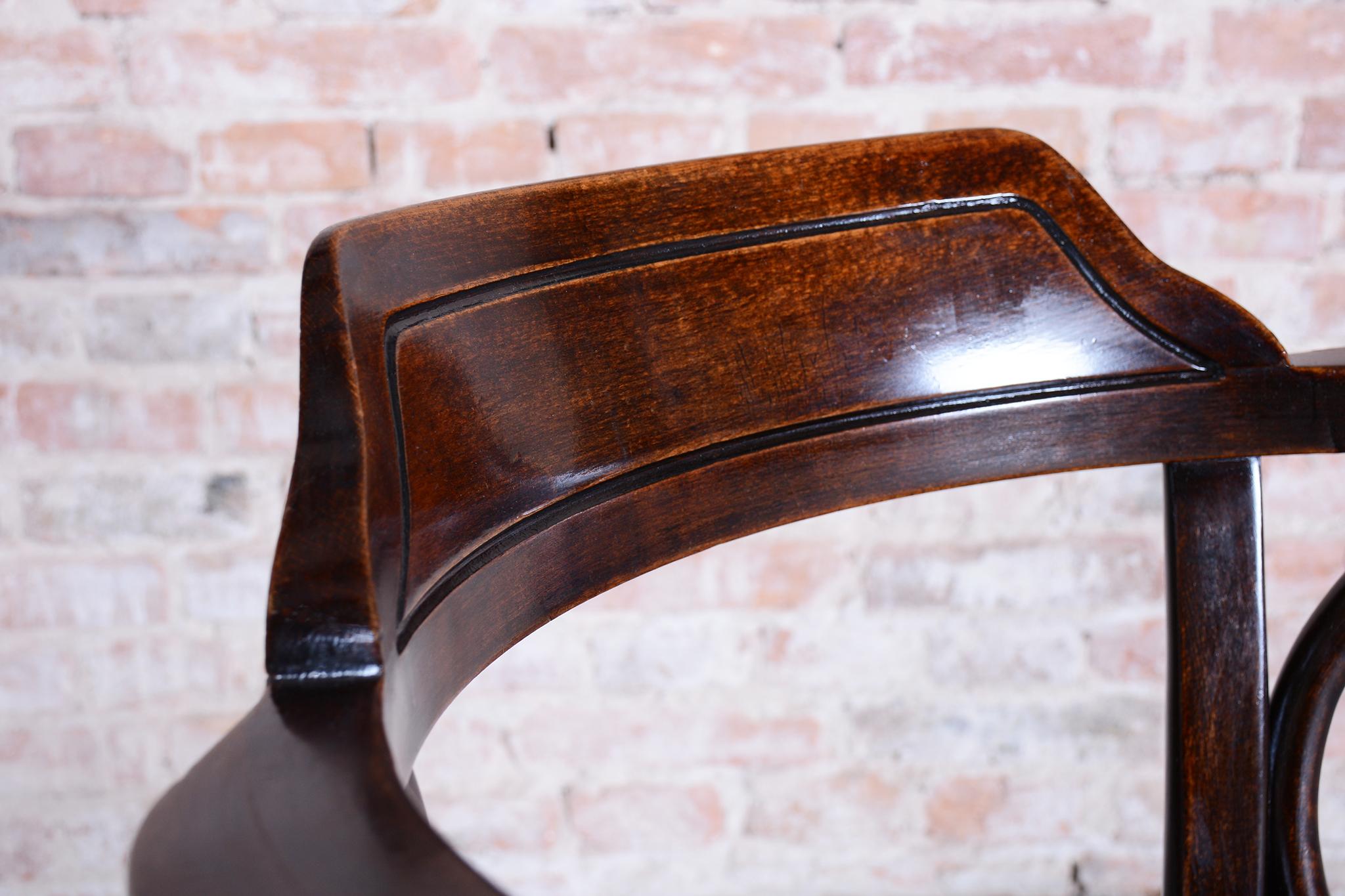 Chaise Art déco restaurée, bois de hêtre, polonaise revisitée, tchèque, années 1920 en vente 3