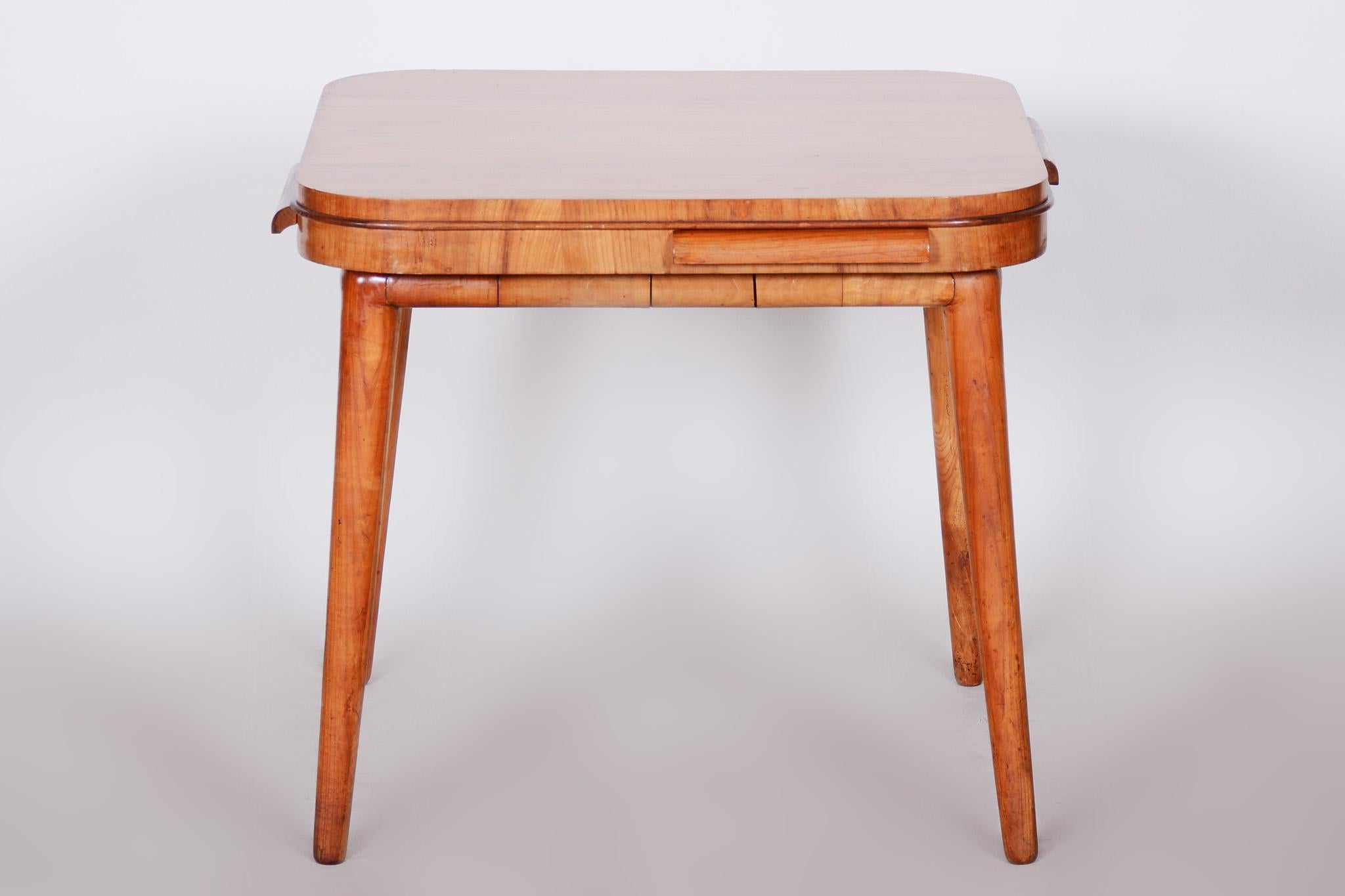 Mid-20th Century Restored Art Deco Cherry Tree Card Table, New Varnish, Czechia, 1940s For Sale