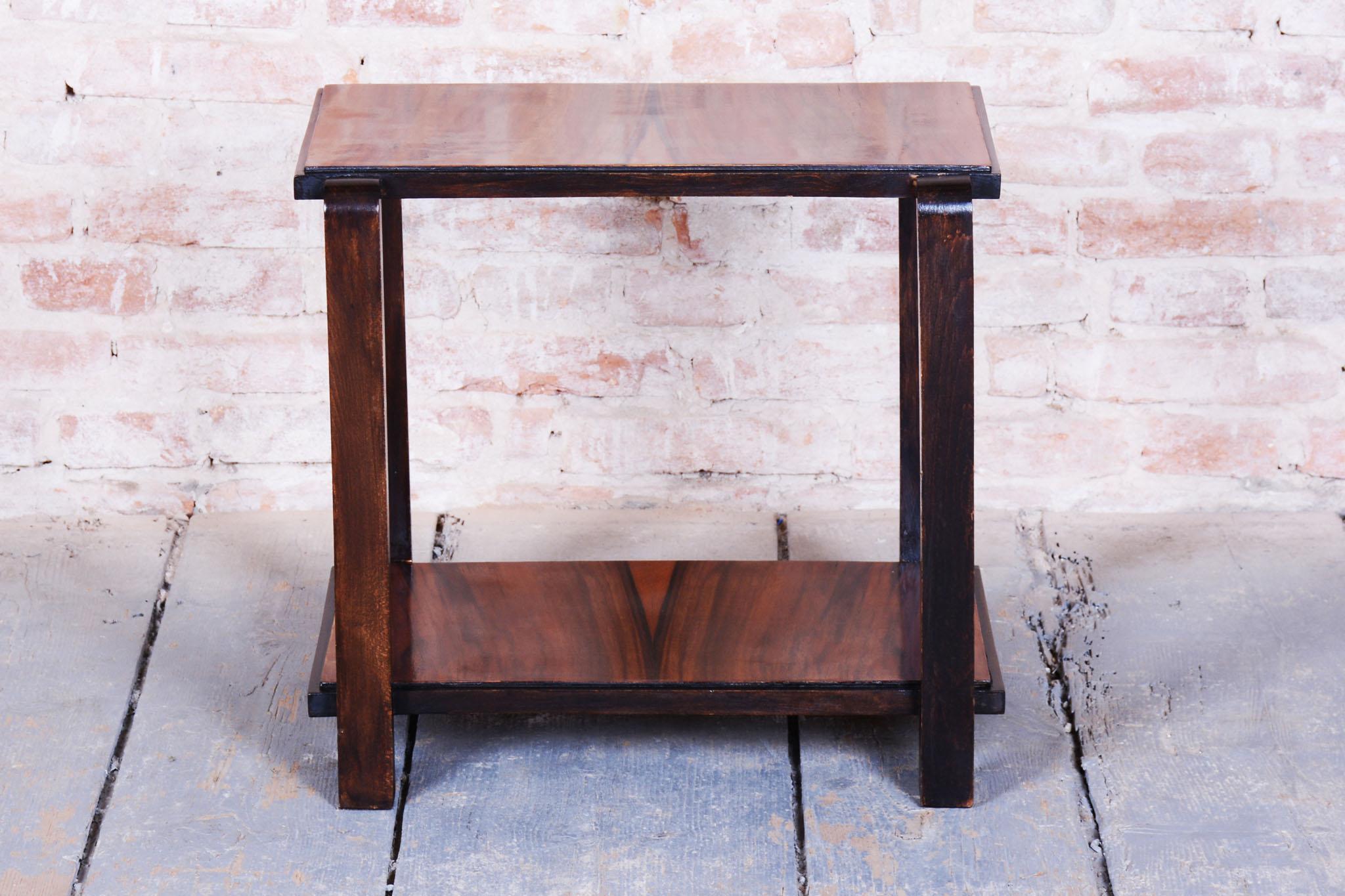 Restored Art Deco Coffee Table, Beech, Walnut, Revived Polish, France, 1930s In Good Condition For Sale In Brandys nad Labem, Středočeský kraj