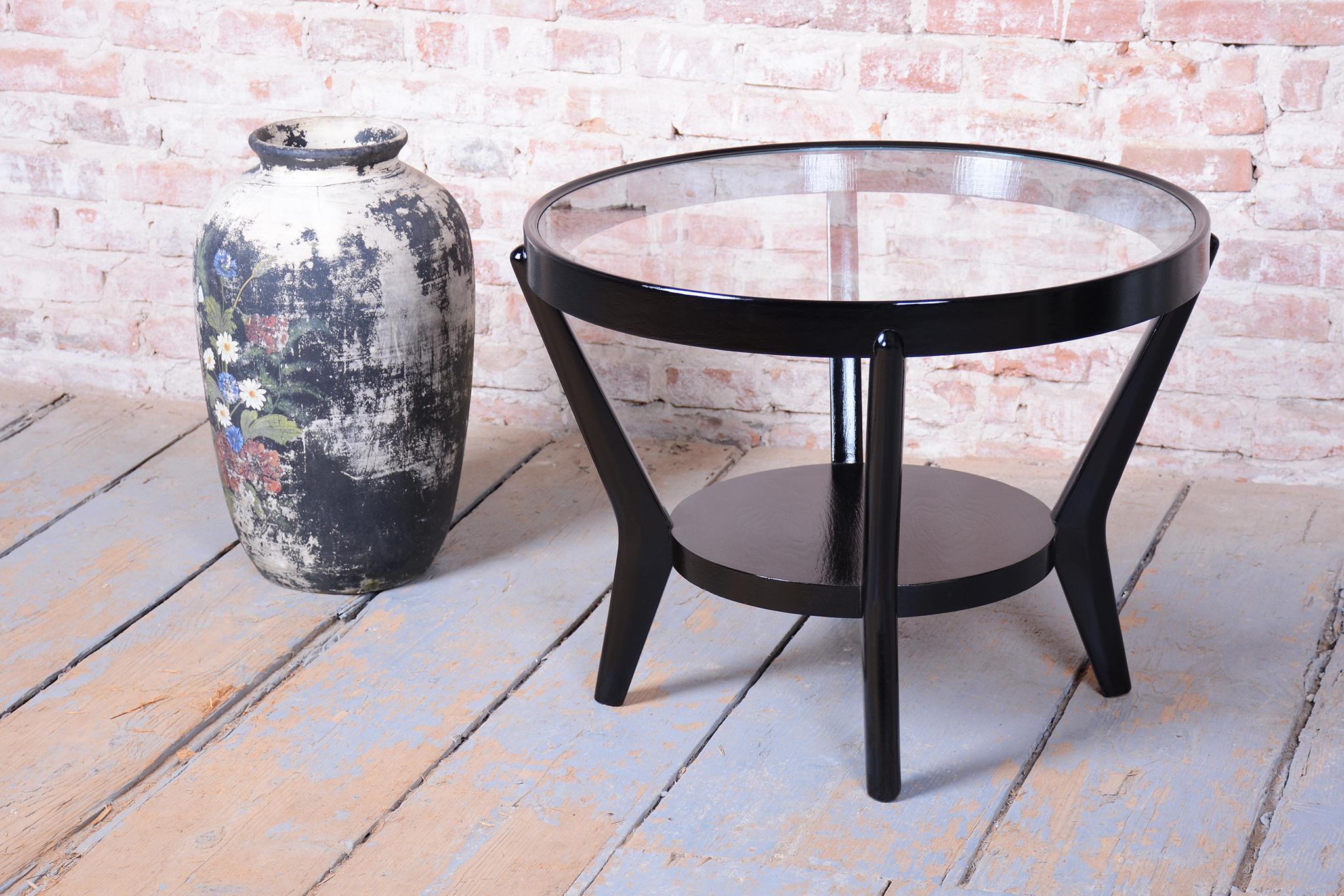 Table basse Art déco restaurée, par Koželka et Kropáček, Oak, tchèque, années 1940 en vente 7