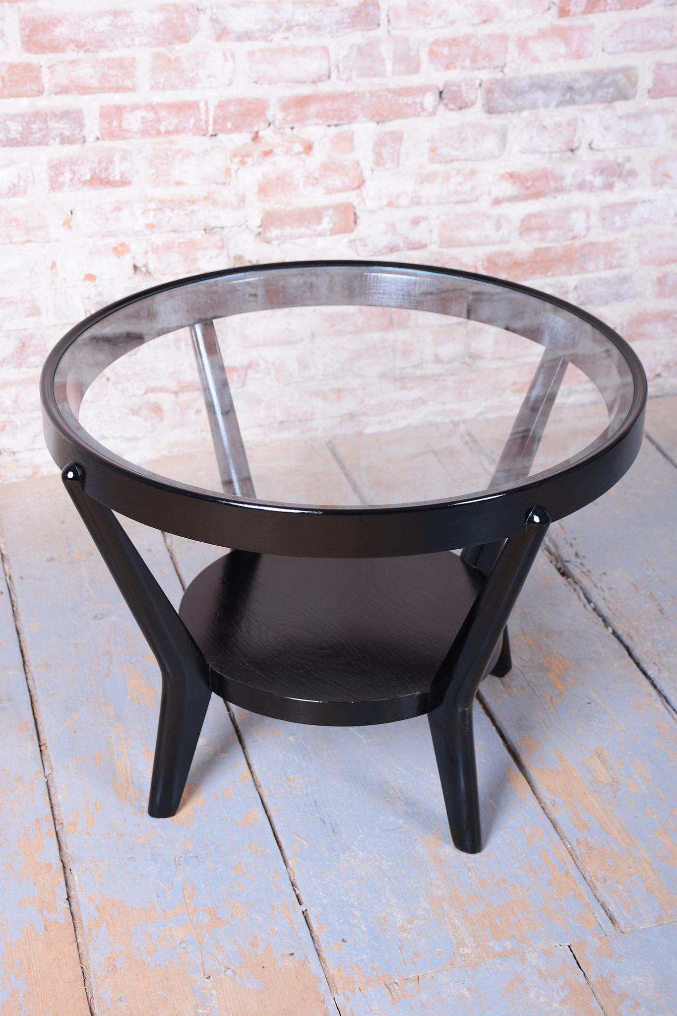 Table basse Art déco restaurée, par Koželka et Kropáček, Oak, tchèque, années 1940 Bon état - En vente à Brandys nad Labem, Středočeský kraj