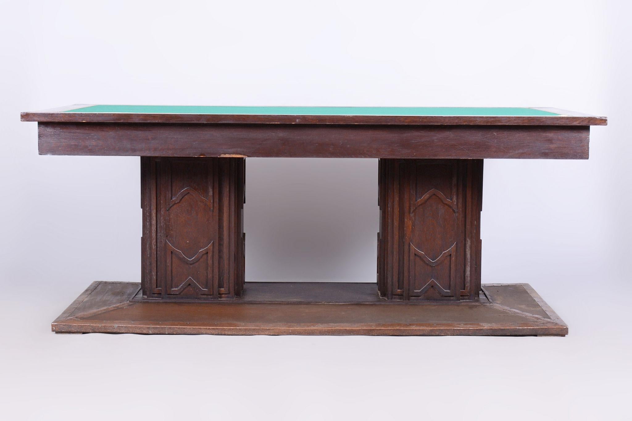 Restored Art Deco Dining Table, Oak, Copper Plating, Glass, Czech, 1930s In Good Condition For Sale In Horomerice, CZ