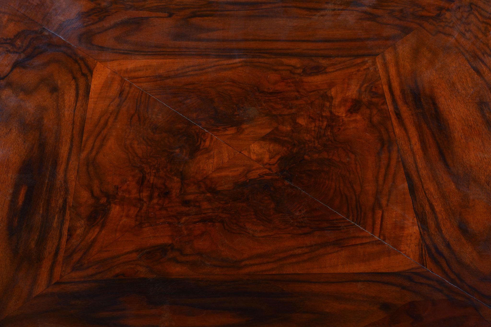 Restored Art Deco Dining Table, Walnut, Repolished, Czech, 1920s For Sale 3