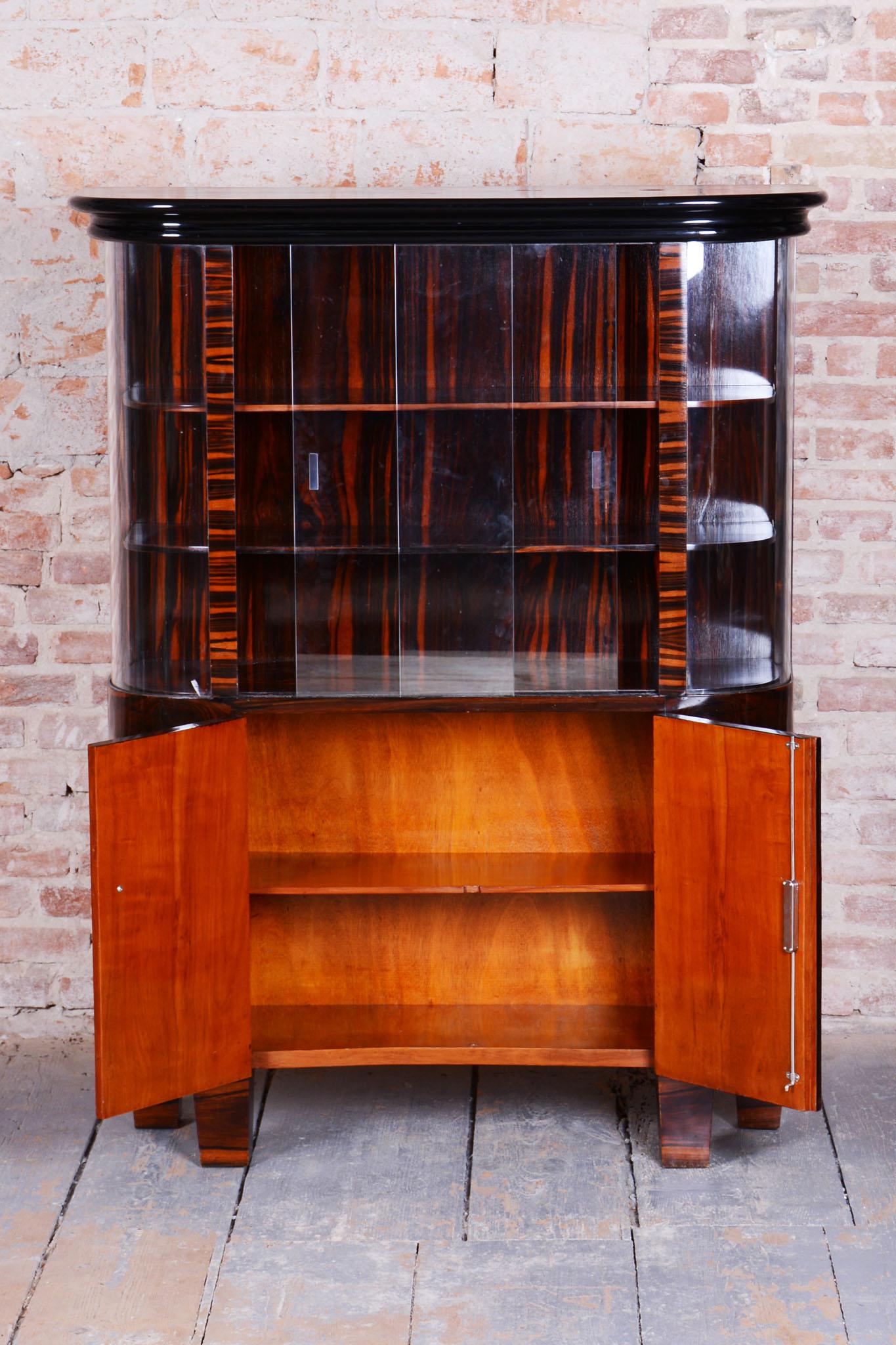 Early 20th Century Restored Art Deco Display Cabinet , Macassar and Glass, Polished, Frace, 1920s