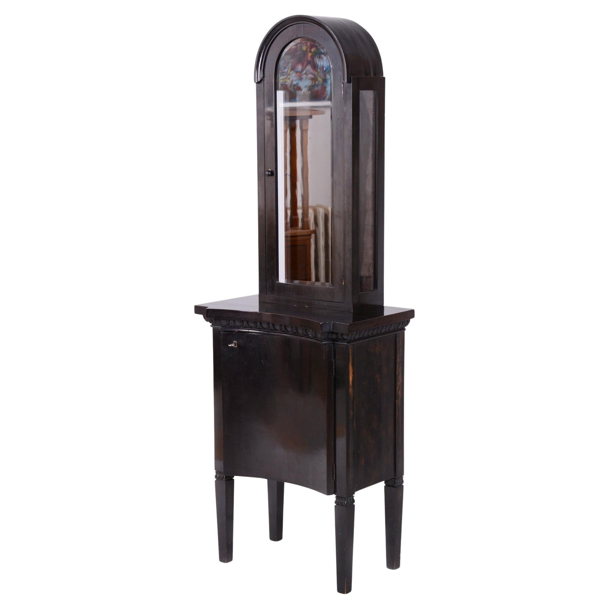 Restored Art Deco Display Cabinet, Maple and Glass, Polished, France, 1920s