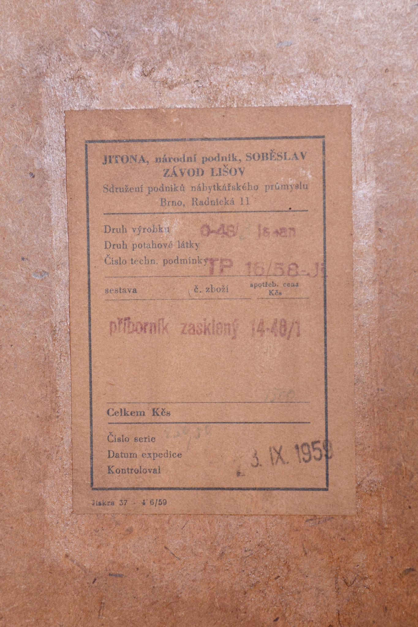Vitrina Art Decó restaurada , roble y cristal, checa, años 40 en venta 10