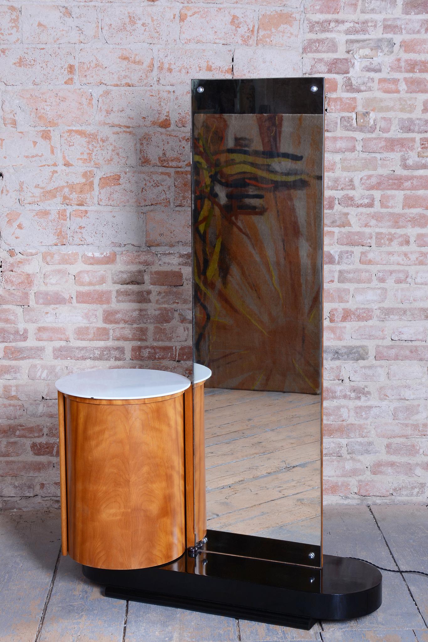 Restored Art Deco Dressing Mirror, by Halabala, UP Zavody, Ash, Czech, 1930s In Good Condition For Sale In Brandys nad Labem, Středočeský kraj
