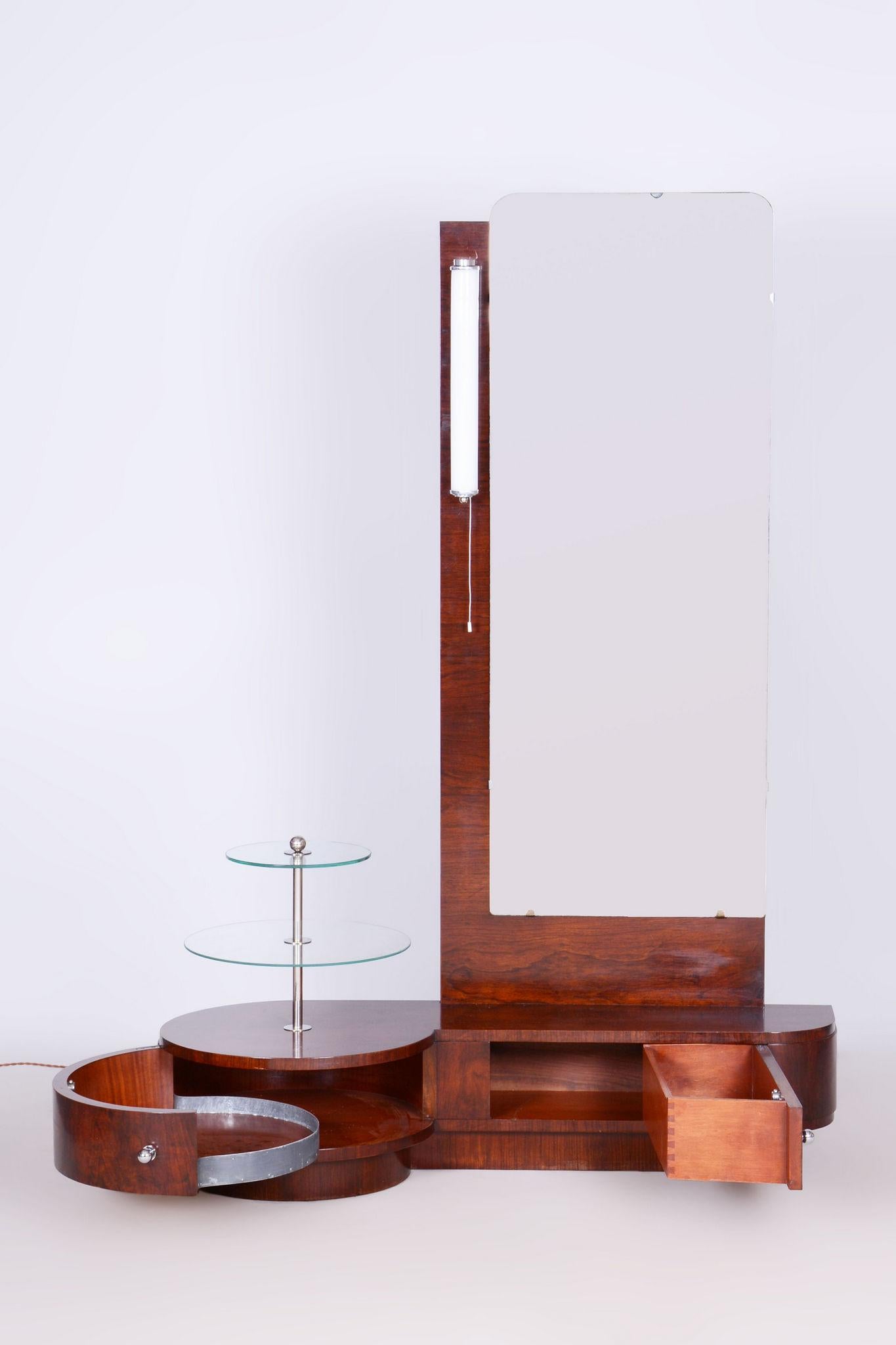 Restored Art Deco Dressing Mirror, by Halabala, UP Zavody, Walnut, Czech, 1920s In Good Condition For Sale In Brandys nad Labem, Středočeský kraj