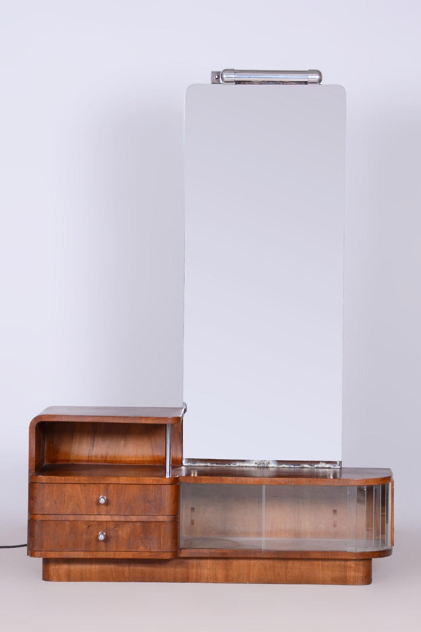 Restored Art Deco Dressing Mirror, by R. Slezak, Glass, Walnut, Czech, 1930s For Sale 4