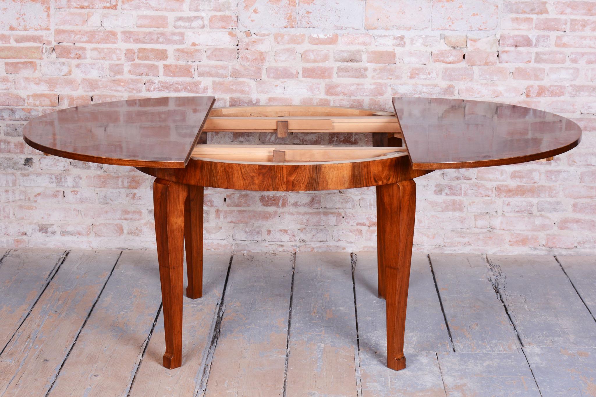 XX secolo Tavolo da pranzo allungabile Art Deco restaurato, faggio, noce, abete rosso, ceco, anni '20 in vendita