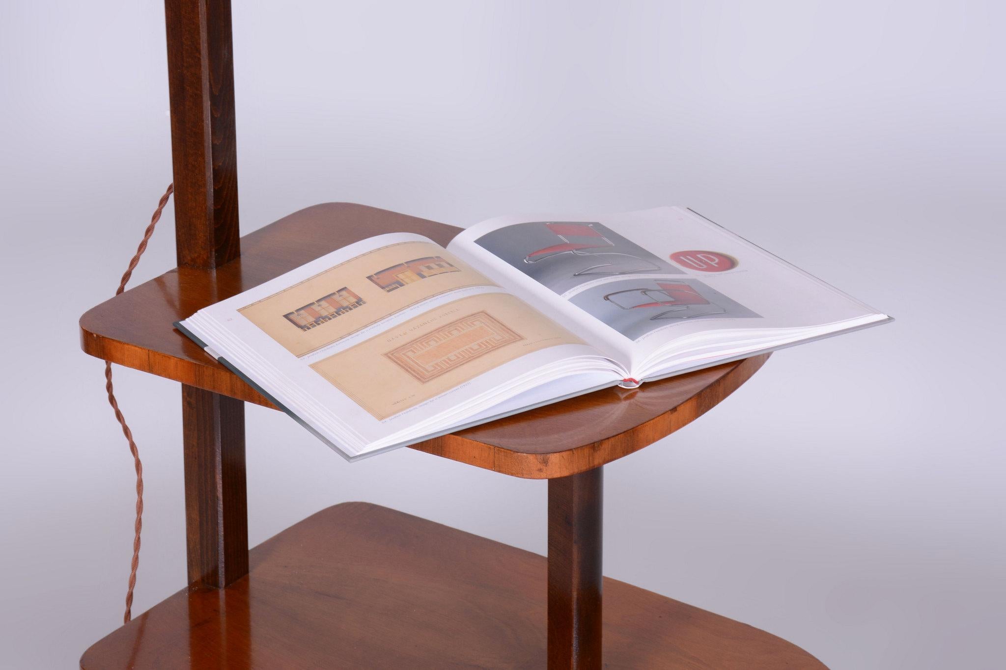 Restored Art Deco Floor Lamp, by J. Halabala for UP Závody, Walnut, Czech, 1930s In Good Condition For Sale In Brandys nad Labem, Středočeský kraj