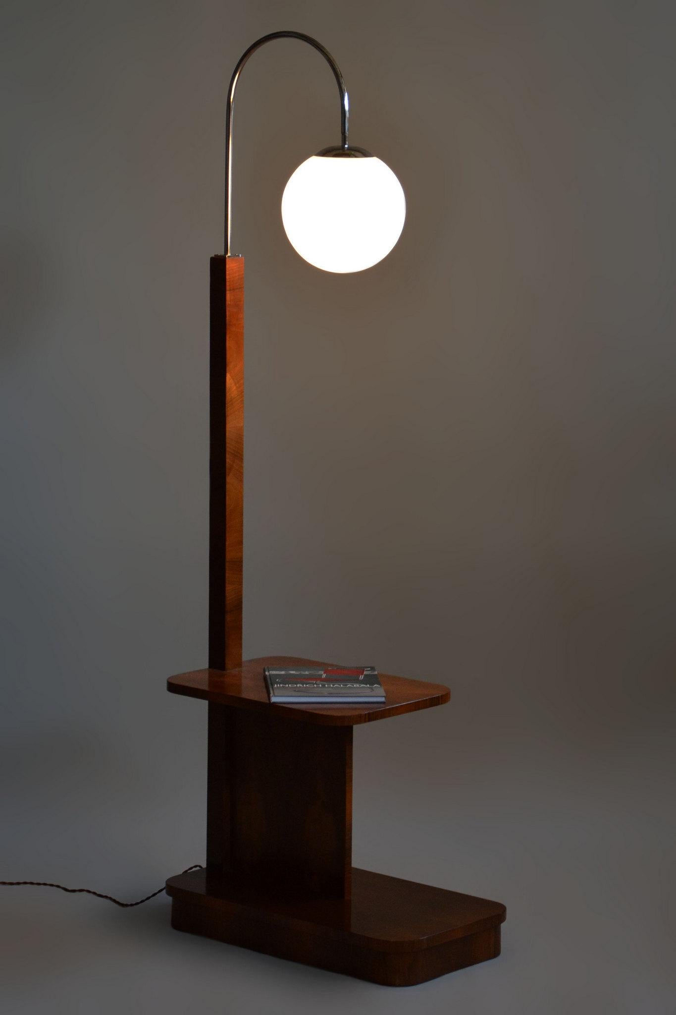Lampada da terra Art Deco restaurata, di J. Halabala, UP Závody, Noce, Cechia, anni '20 4