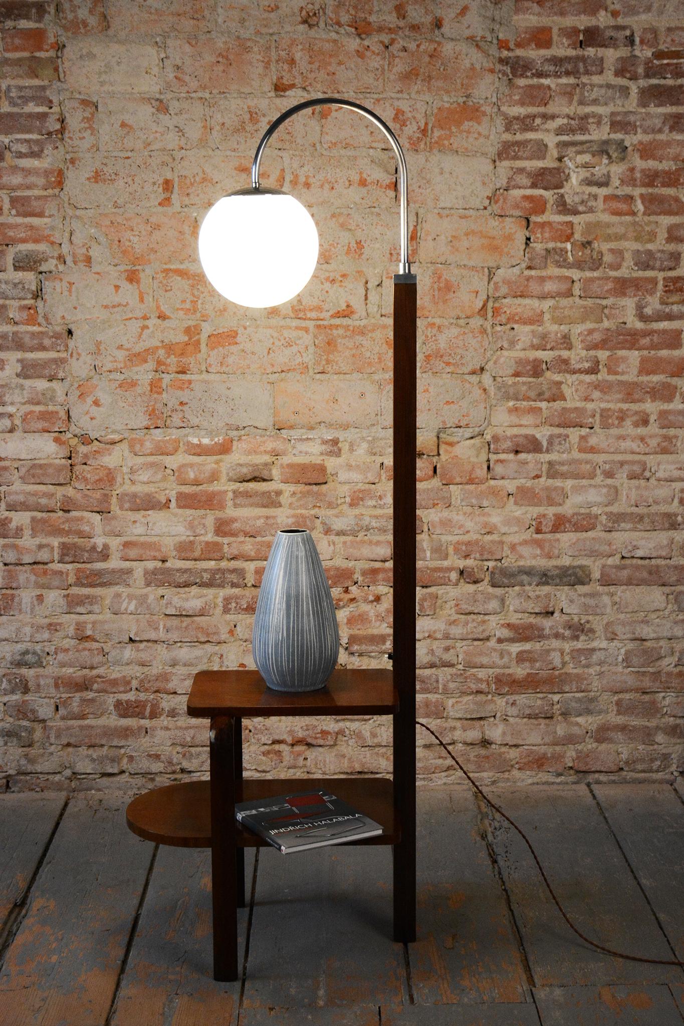 Lampada da terra Art Deco restaurata, di Thonet, cromo, Beeche, noce, ceco, anni '30 in vendita 6