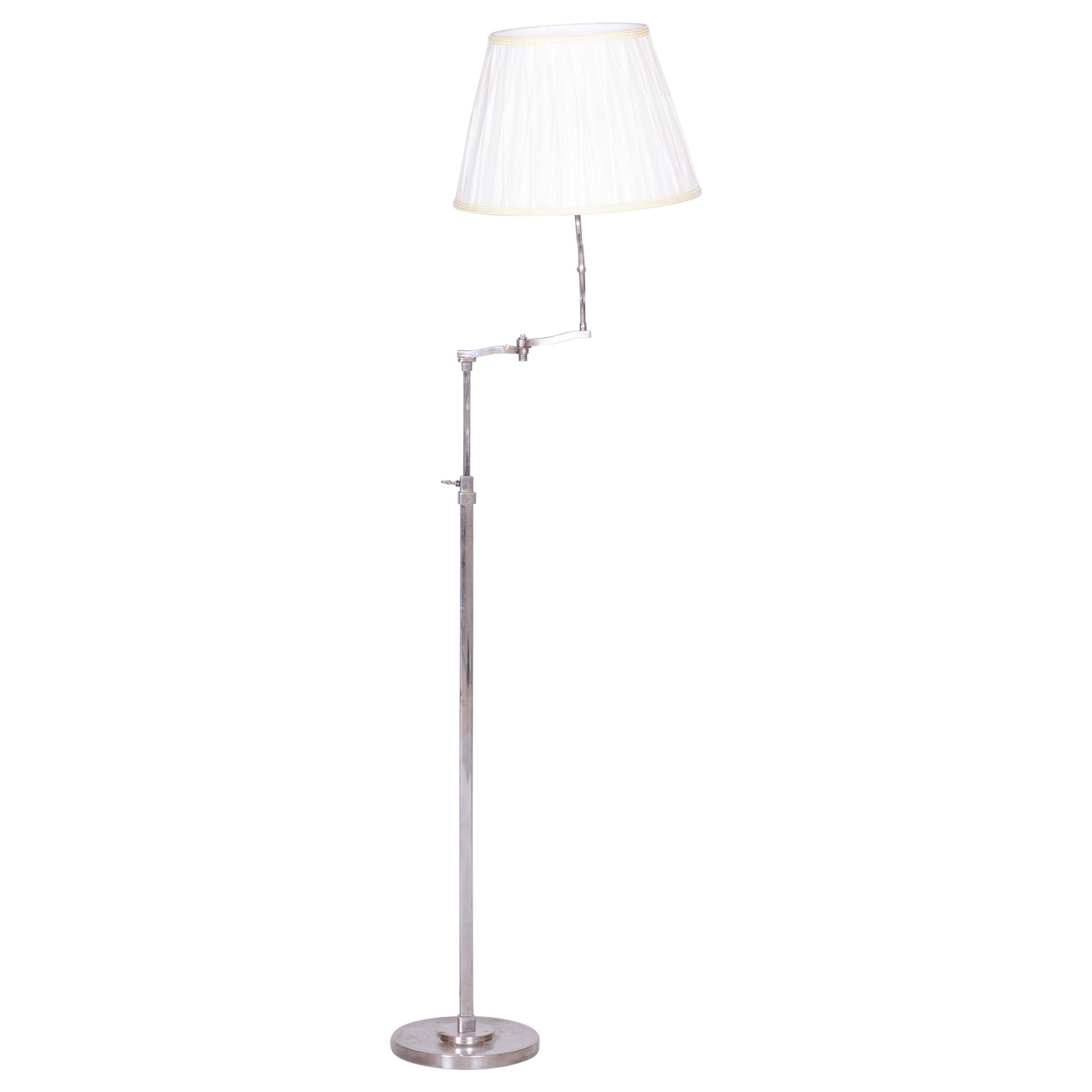 Lampadaire Art déco restauré, nouvelle électrifiation, chrome, acier, République tchèque, années 1920