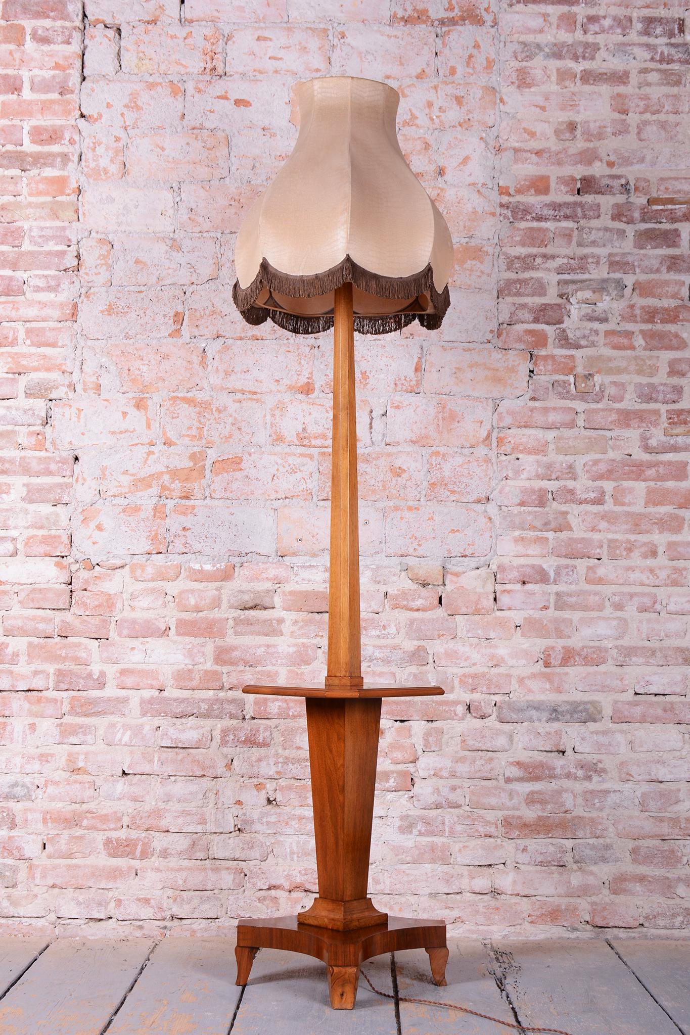 Restored Art Deco Floor Lamp, Walnut, New Electrification, Czech, 1920s In Good Condition For Sale In Brandys nad Labem, Středočeský kraj