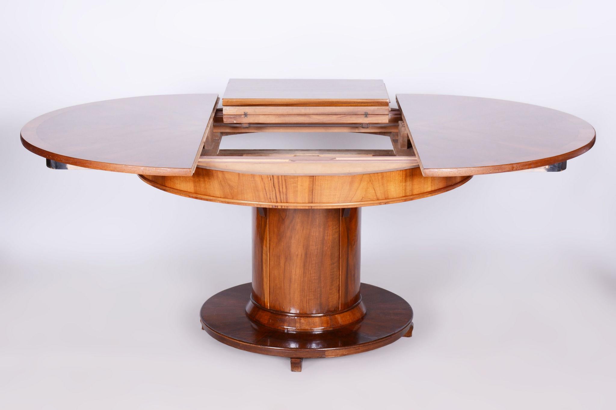 Restored Art Deco Folding Dining Table, Walnut, Spruce, Czech, 1920s For Sale 1