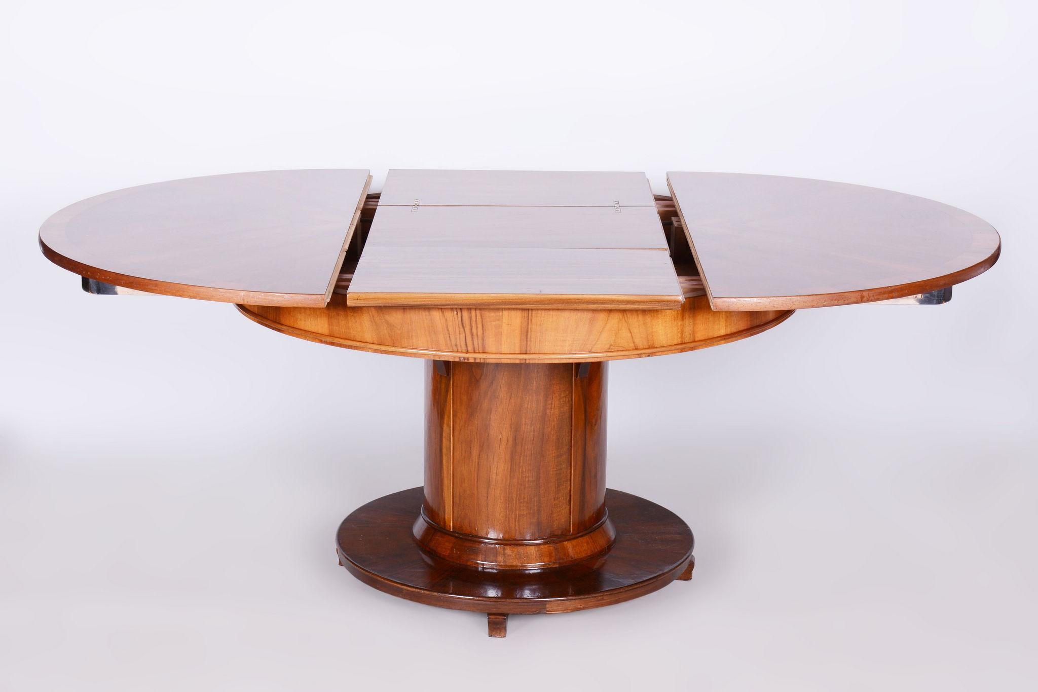 Restored Art Deco Folding Dining Table, Walnut, Spruce, Czech, 1920s For Sale 2