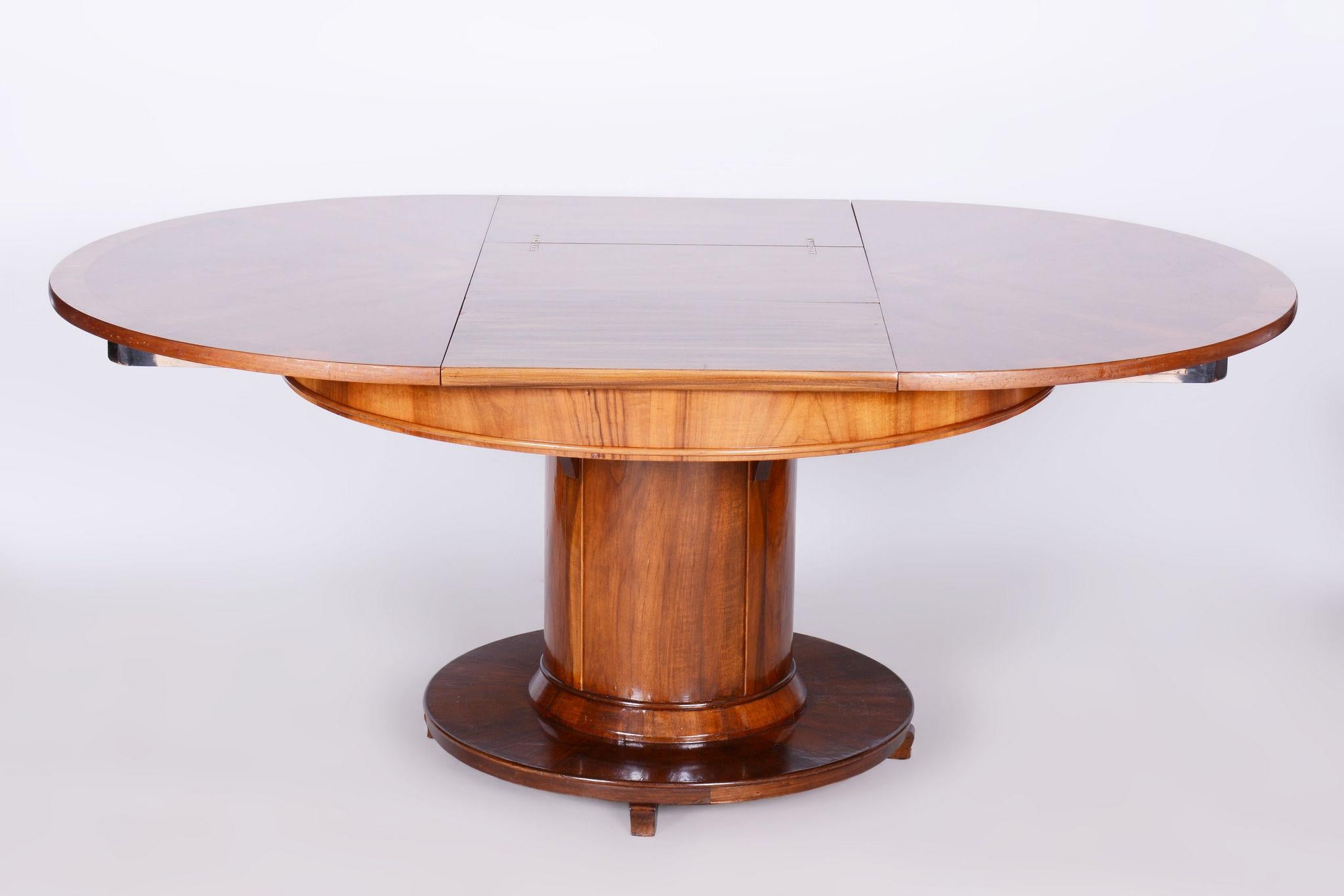 Restored Art Deco Folding Dining Table, Walnut, Spruce, Czech, 1920s For Sale 3
