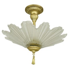 Lampada a sospensione restaurata in ottone dorato con vetro smerigliato Art Deco