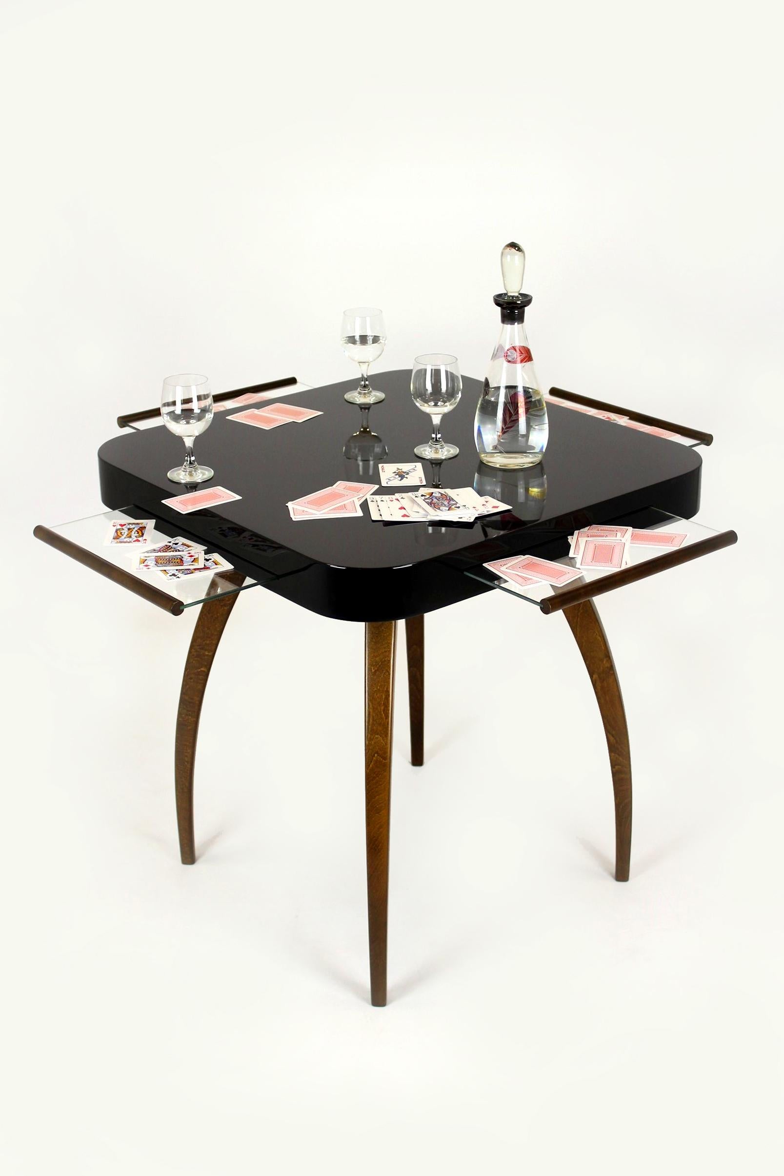 
This H-259 table designed by Jindrich Halabala is also known as 