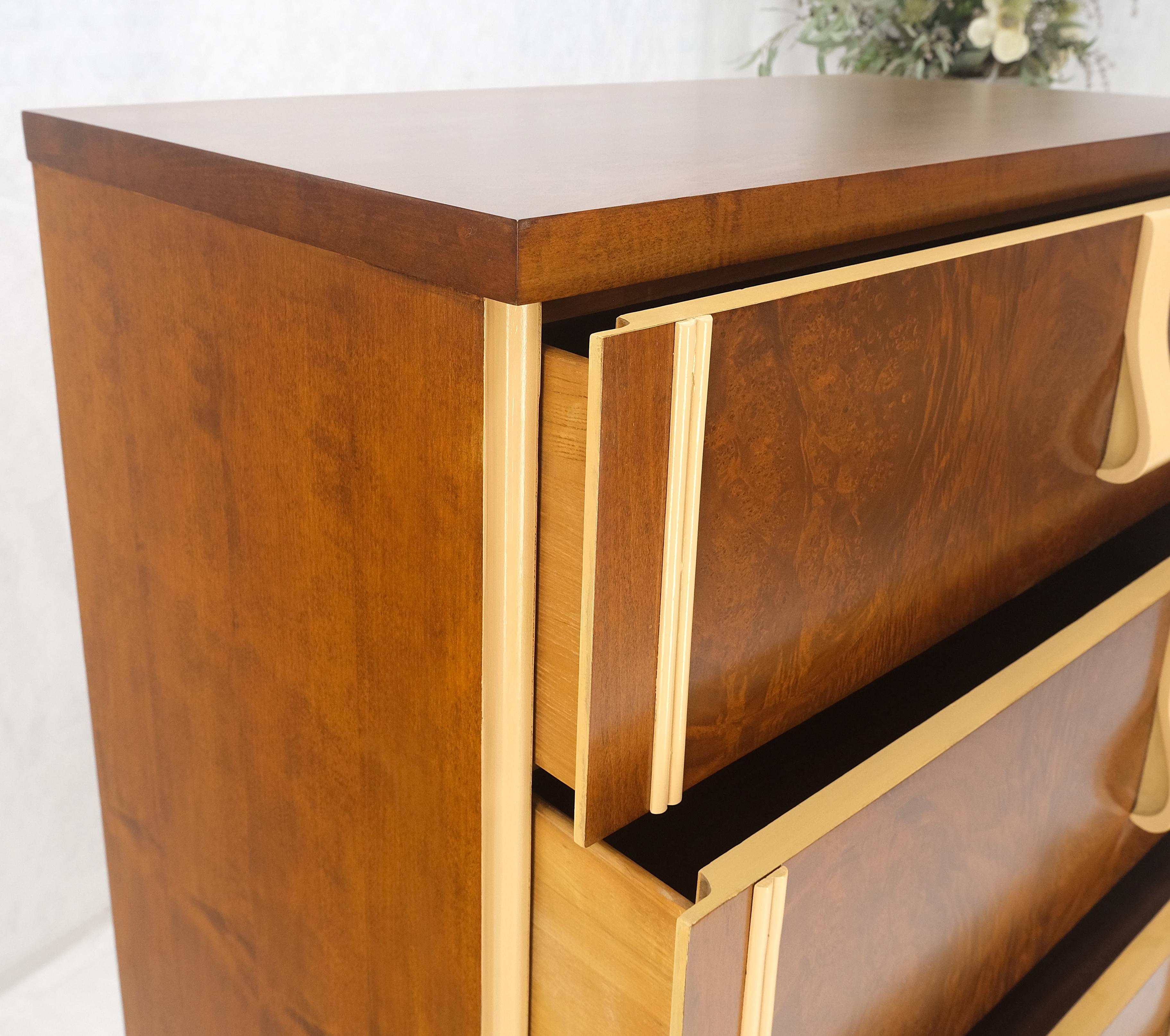 Commode haute à 5 tiroirs en bois de ronce restaurée Art Déco du milieu du siècle dernier MINT ! en vente 6