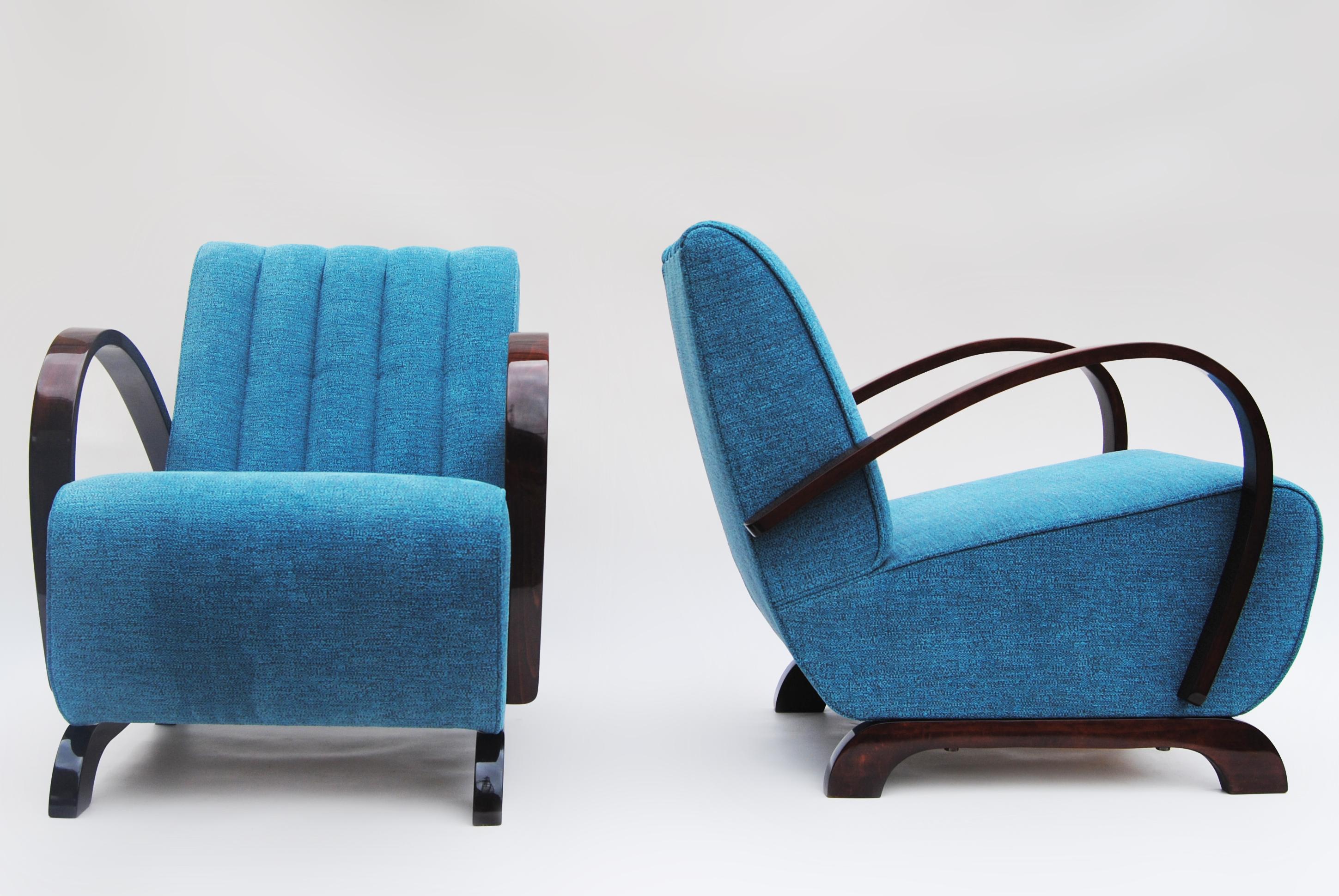 Art Deco Pair of Armchairs Designed by Jindrich Halabala

Period: 1930-1939
Designer: Jindrich Halabala
Maker: UP Zavody
Source: Czechia (Czechoslovakia)
Material: Walnut

With these armchairs, it is possible to change the fabric (leather) and color