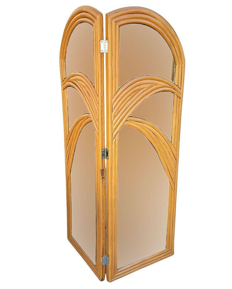 Pantalla plegable con espejo de ratán de diseño Art Dec�ó restaurado con forma de hoja de palmera en Excelente estado para la venta en Van Nuys, CA