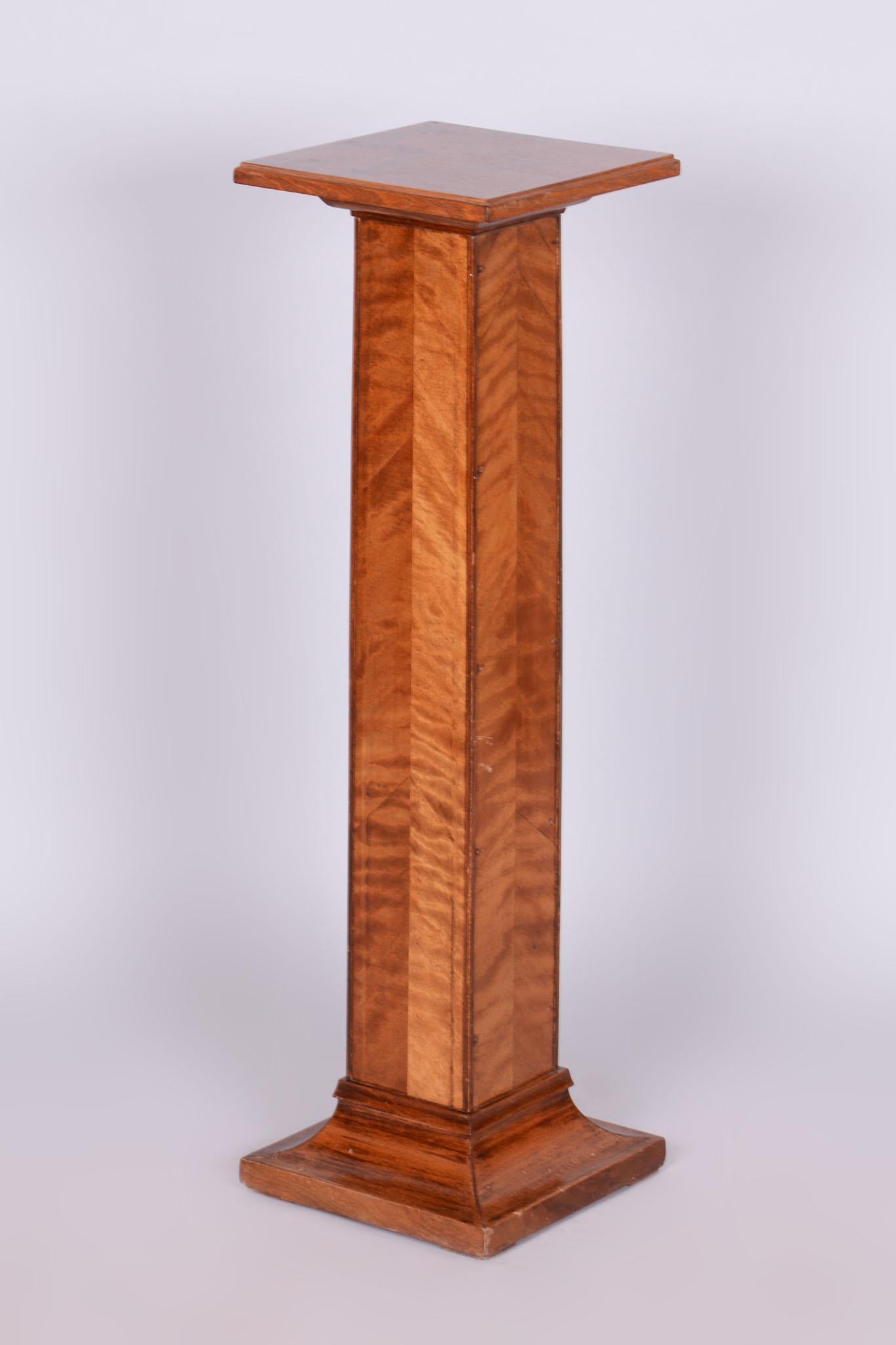 Restaurierter Art-Déco-Sockel, Spruce, Eiche, Mahagoni, Tschechisch, 1920er Jahre