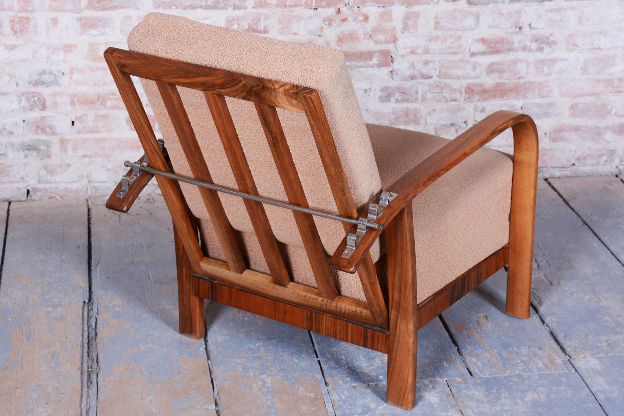 Fauteuil inclinable Art Déco restauré, noyer, brillant, tchèque. 1920s en vente 6