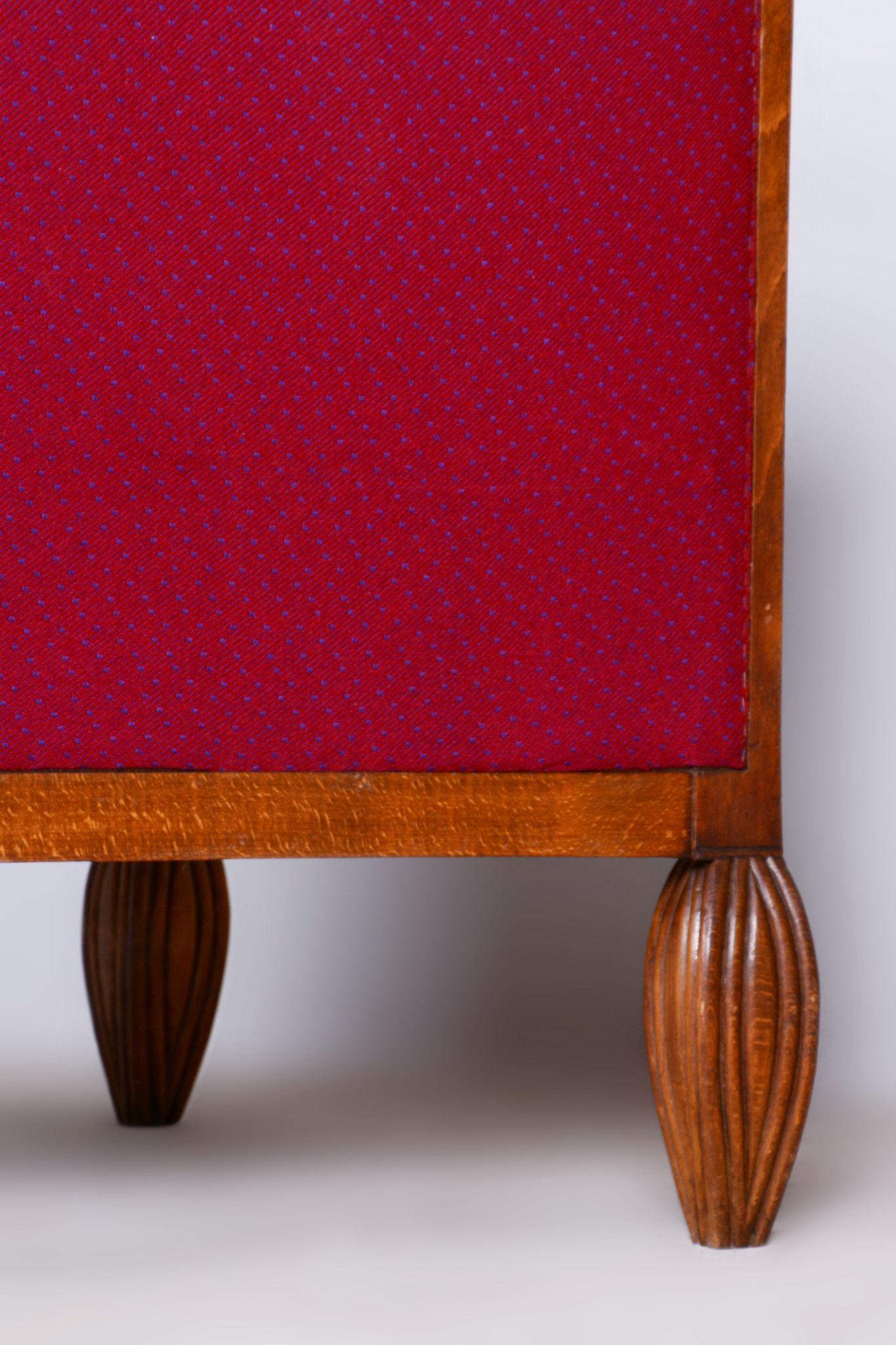 Hêtre Fauteuil rouge Art Déco restauré, en hêtre, tapisserie d'origine, France, années 1930 en vente