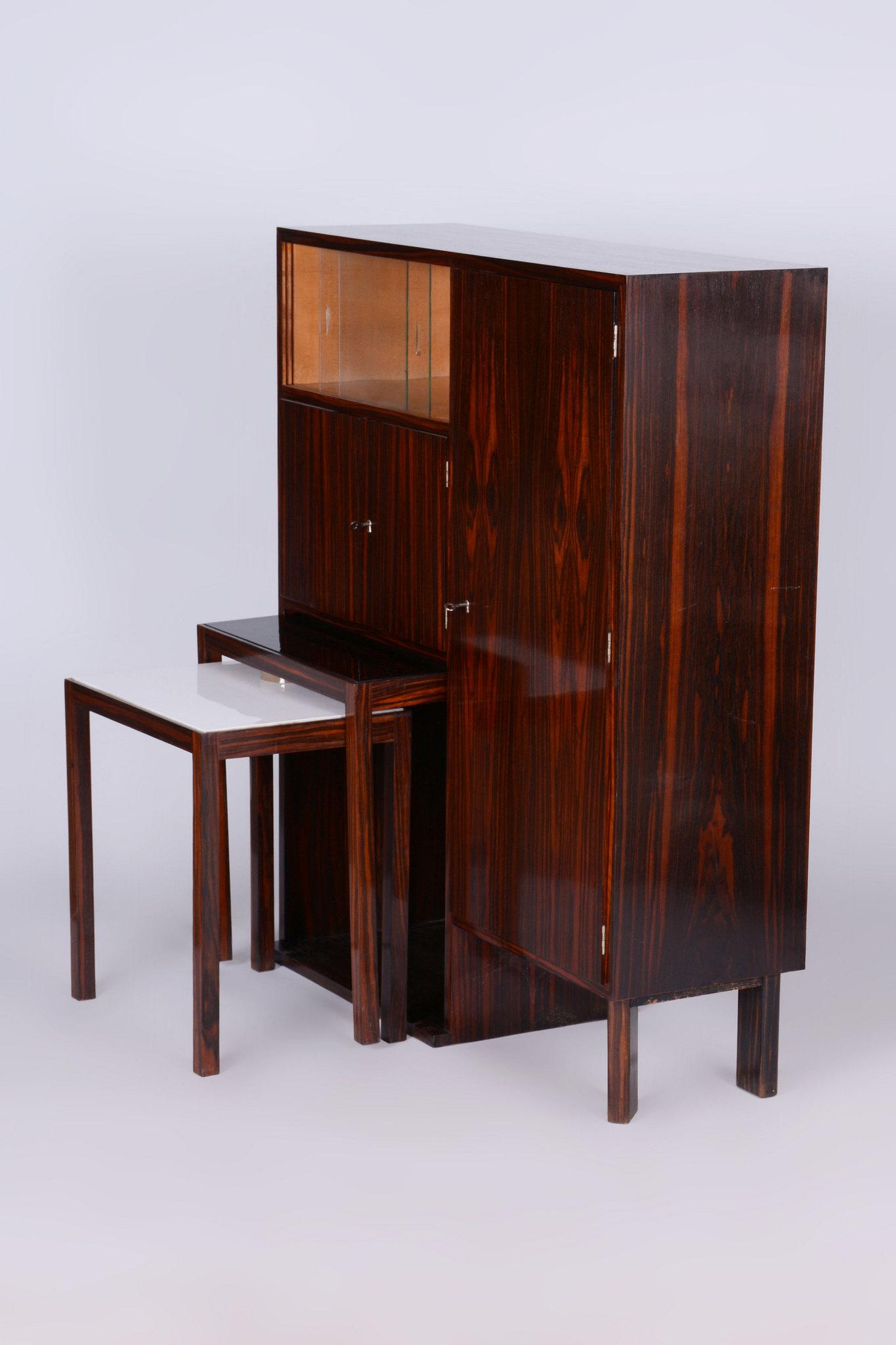 Restaurierte Art Deco Sekretär Anrichte, Makassar, Ahorn, Tschechisch, 1930er Jahre im Angebot 10
