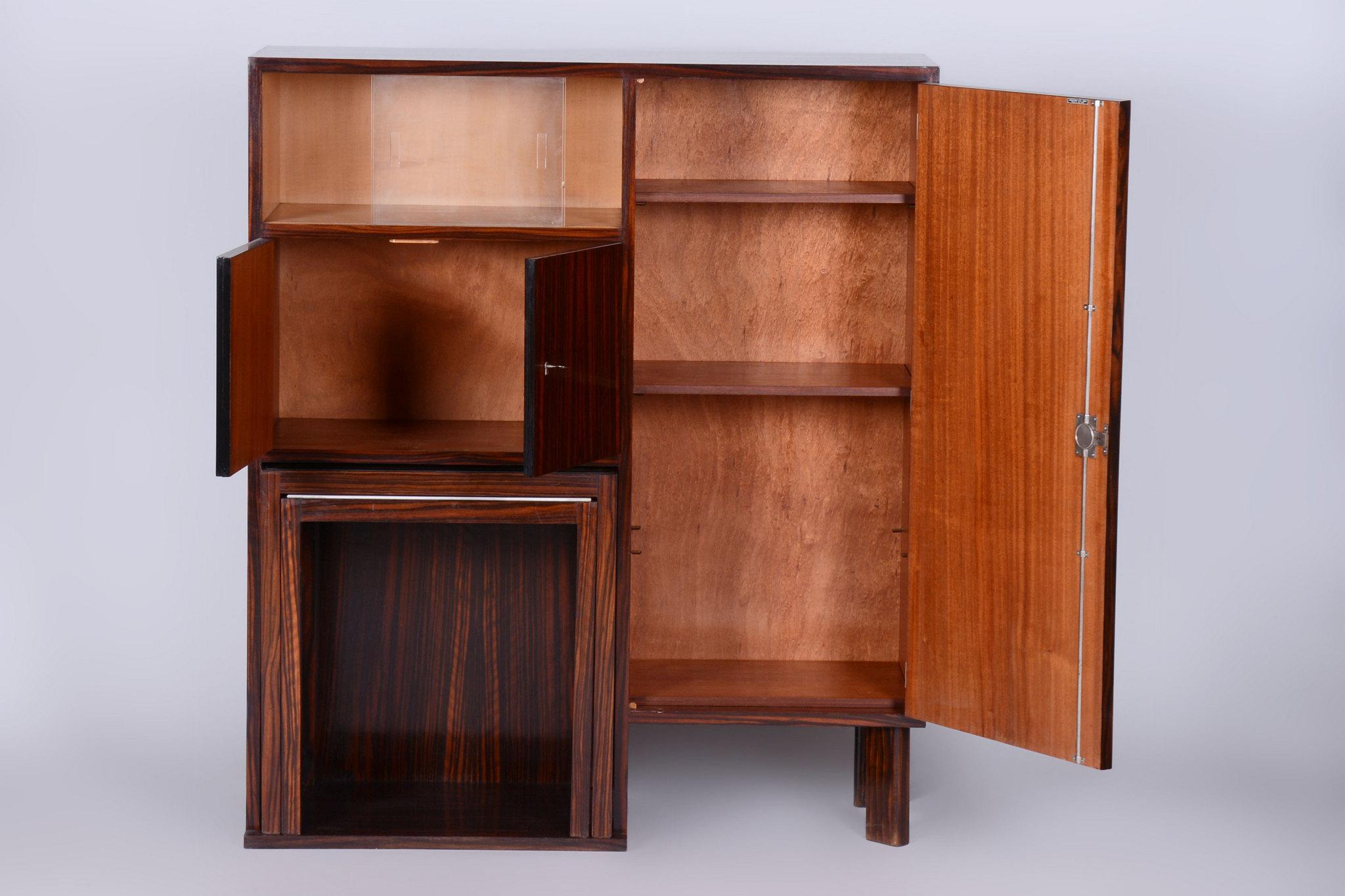 Restaurierte Art Deco Sekretär Anrichte, Makassar, Ahorn, Tschechisch, 1930er Jahre (Art déco) im Angebot