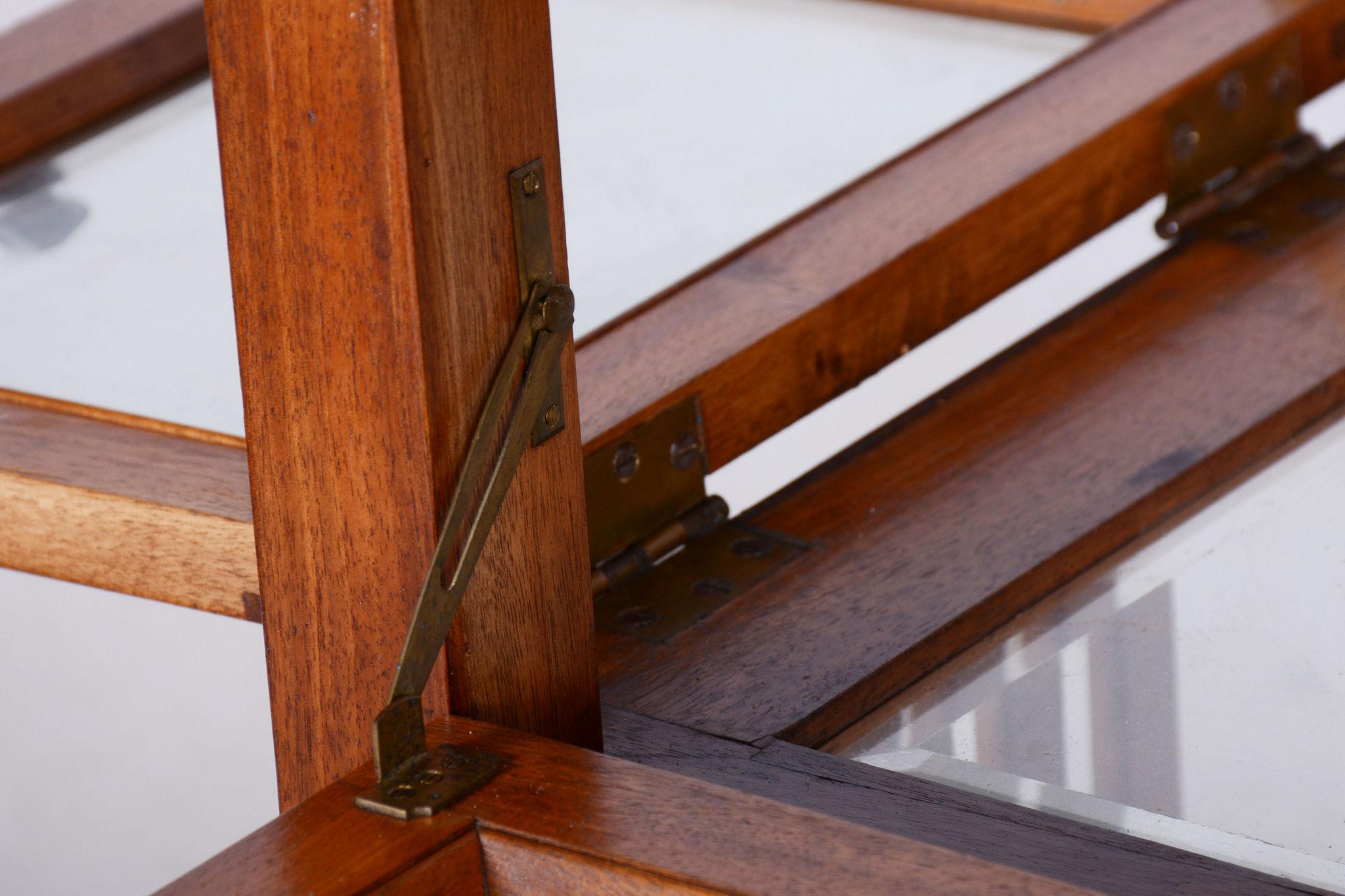 Restored Art Deco Serving Trolley, Walnut, Faceted Glass, Czech, 1920s For Sale 3