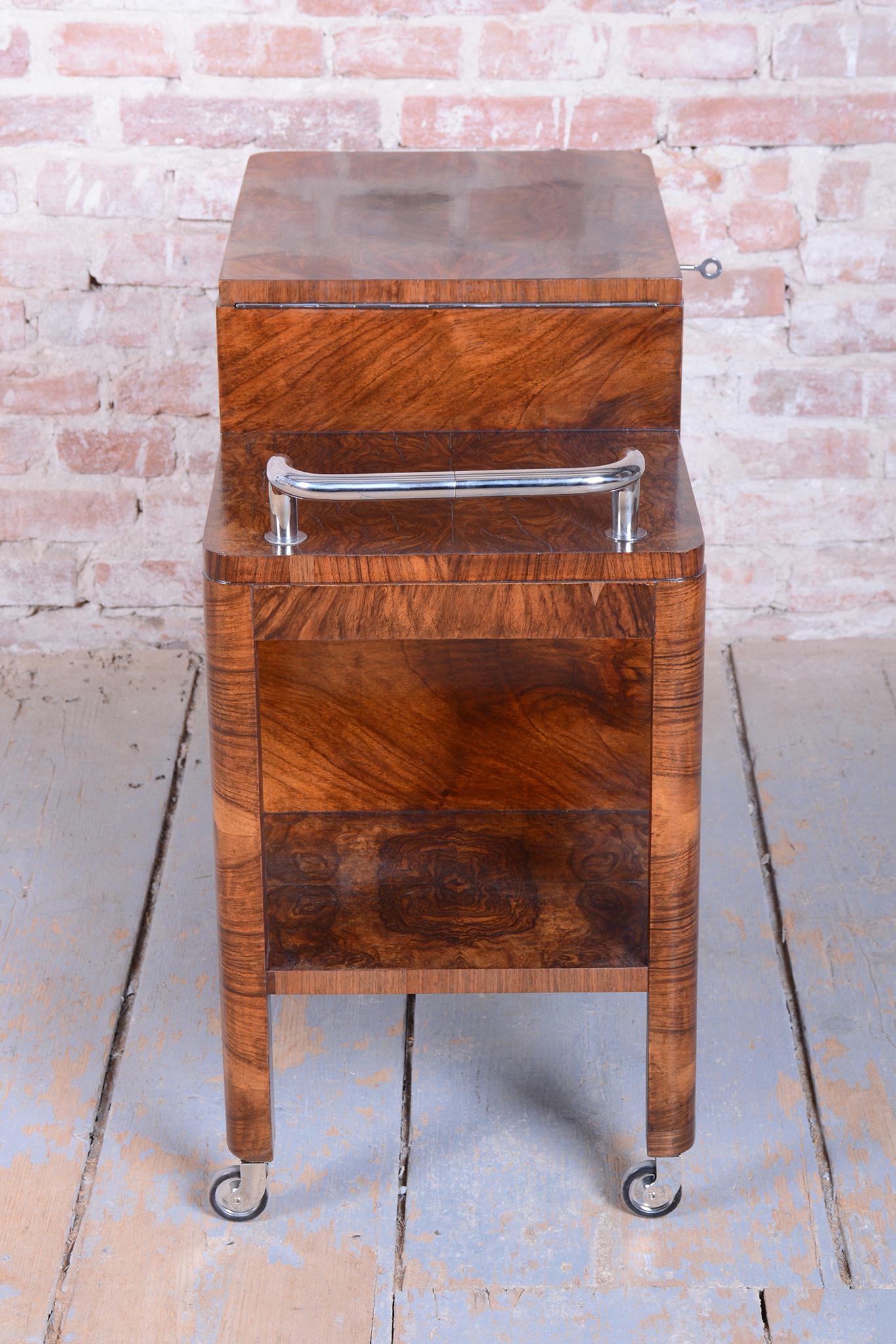 Early 20th Century Restored Art Deco Serving Trolley, Walnut, Repolished, Czech, 1920s For Sale