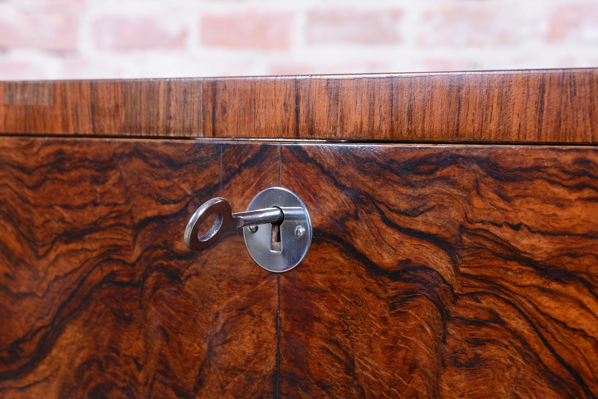 Restored Art Deco Serving Trolley, Walnut, Repolished, Czech, 1920s For Sale 2