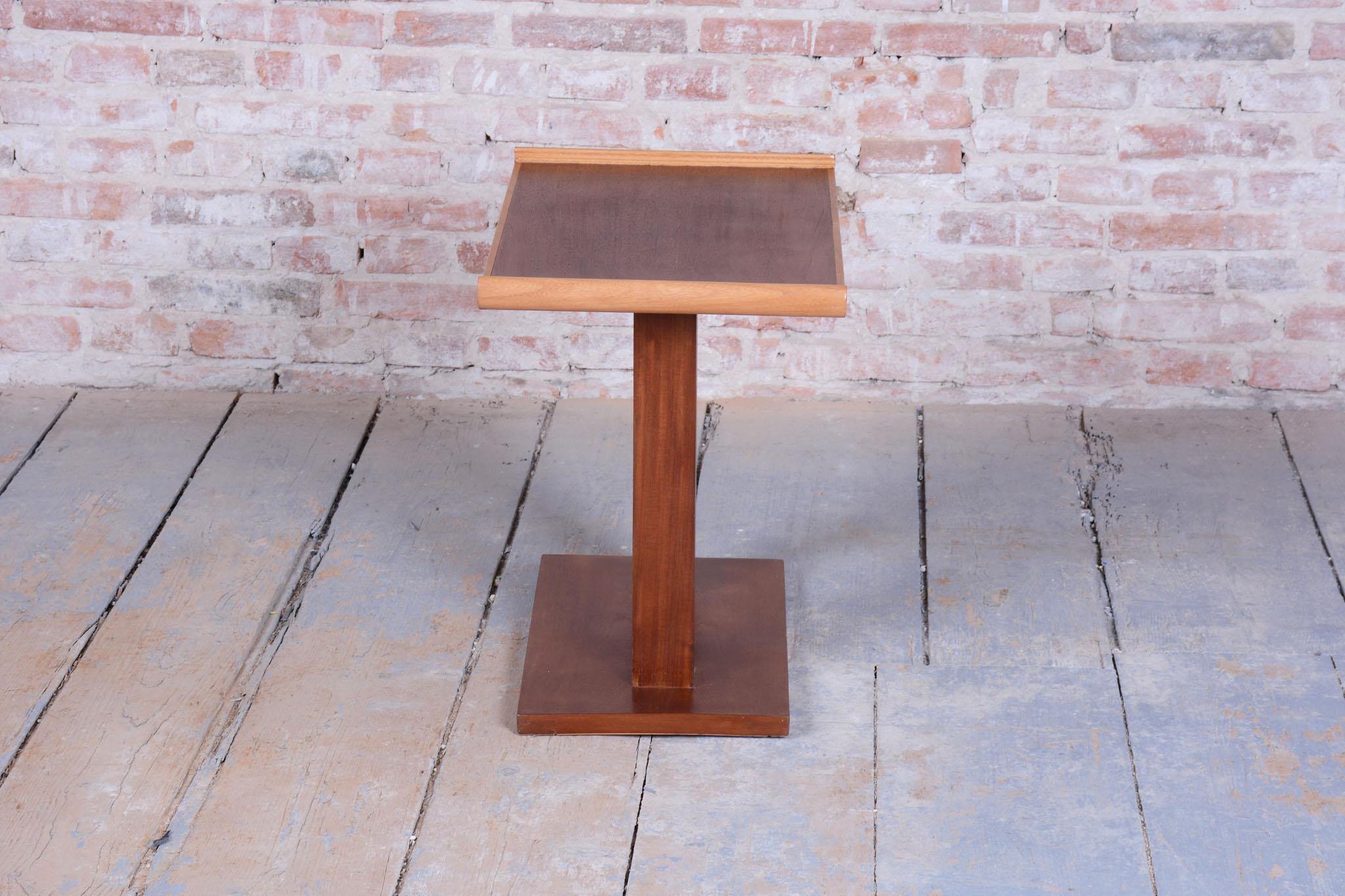 Restored Art Deco Side Table, Mahogany, Revived Polish, France, 1930s Bon état - En vente à Brandys nad Labem, Středočeský kraj