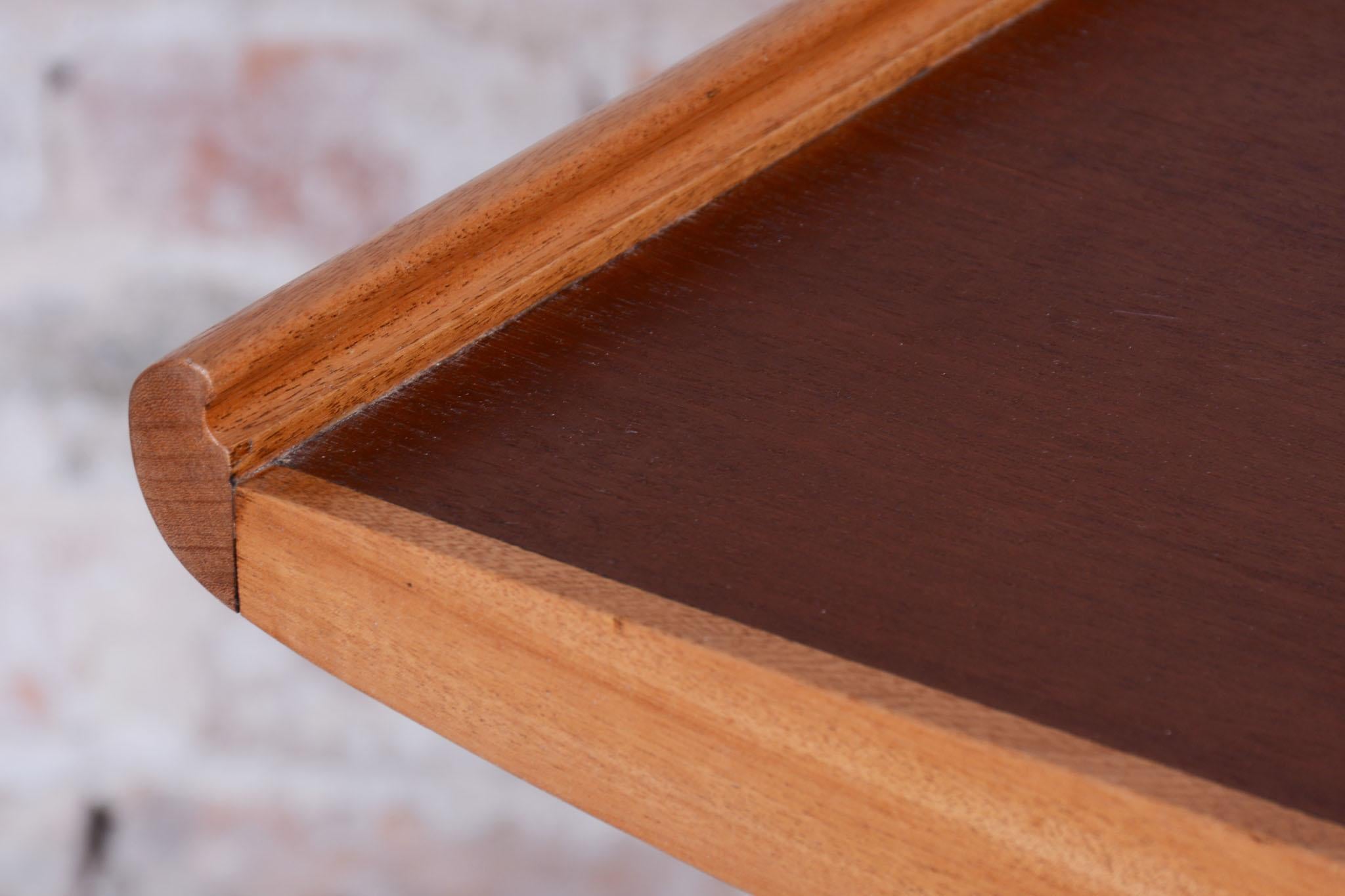 Bois Restored Art Deco Side Table, Mahogany, Revived Polish, France, 1930s en vente