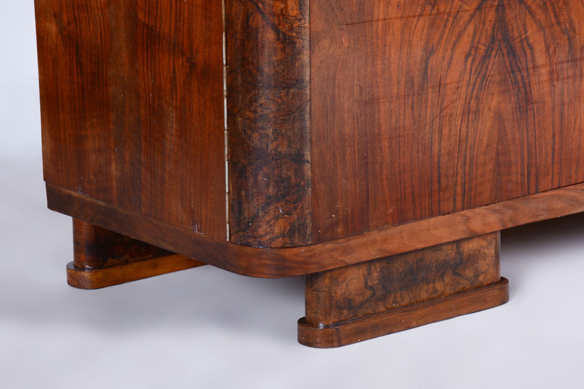 Credenza Art Deco restaurata, di J. Halabala, Up & Up Zavody, Noce, Repubblica Ceca, anni '30 4