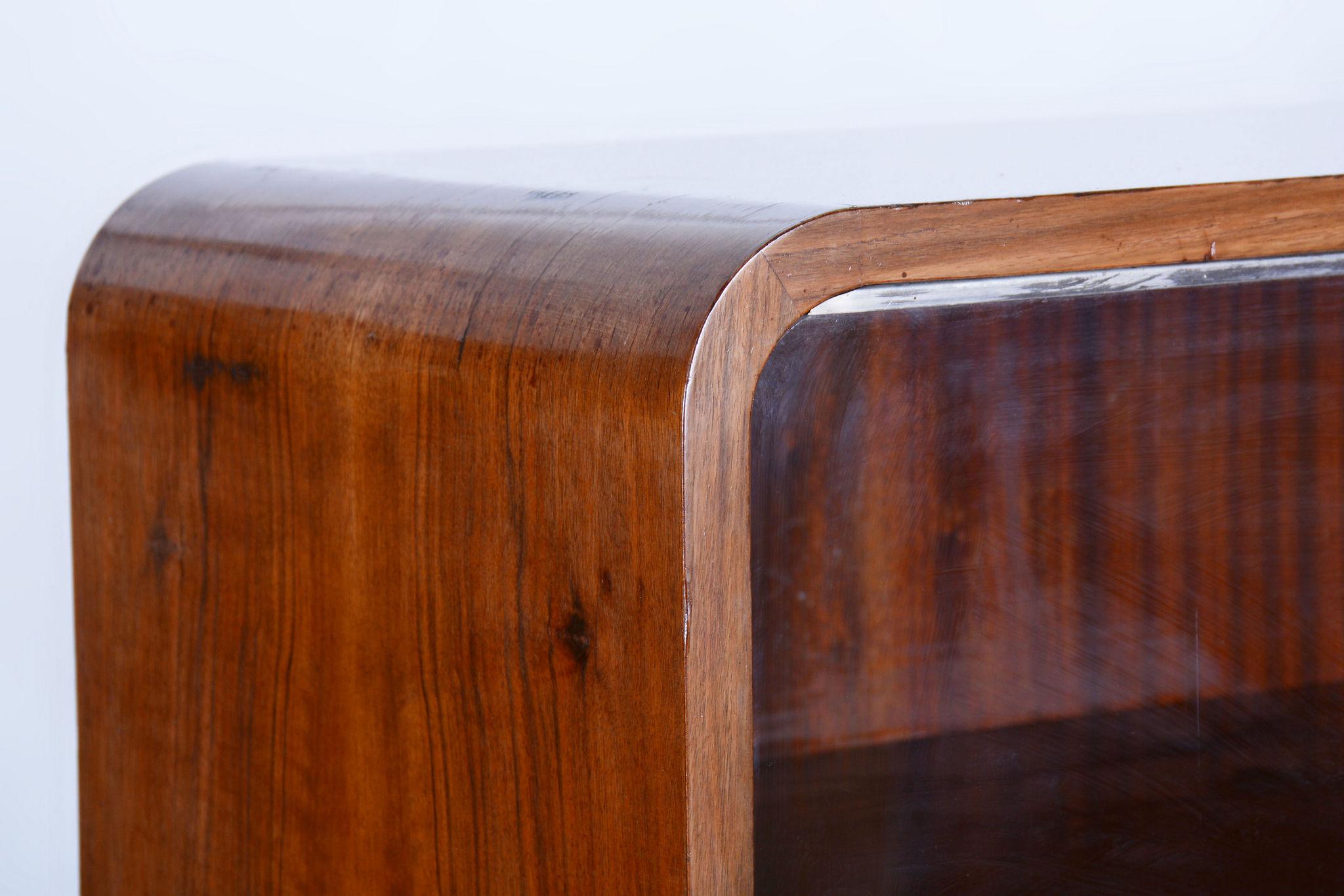 Credenza Art Deco restaurata, di J. Halabala, Up & Up Zavody, Noce, Repubblica Ceca, anni '30 1