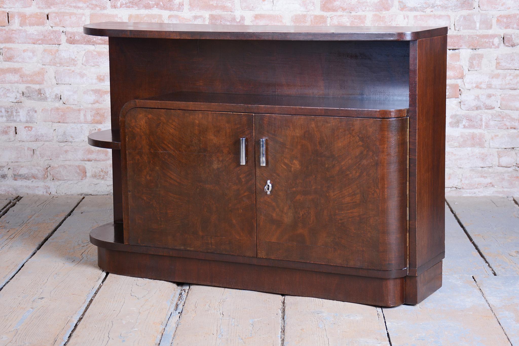 Restored Art Deco Small Cabinet, Walnut, Revived Polish, Czech, 1930s In Good Condition For Sale In Brandys nad Labem, Středočeský kraj